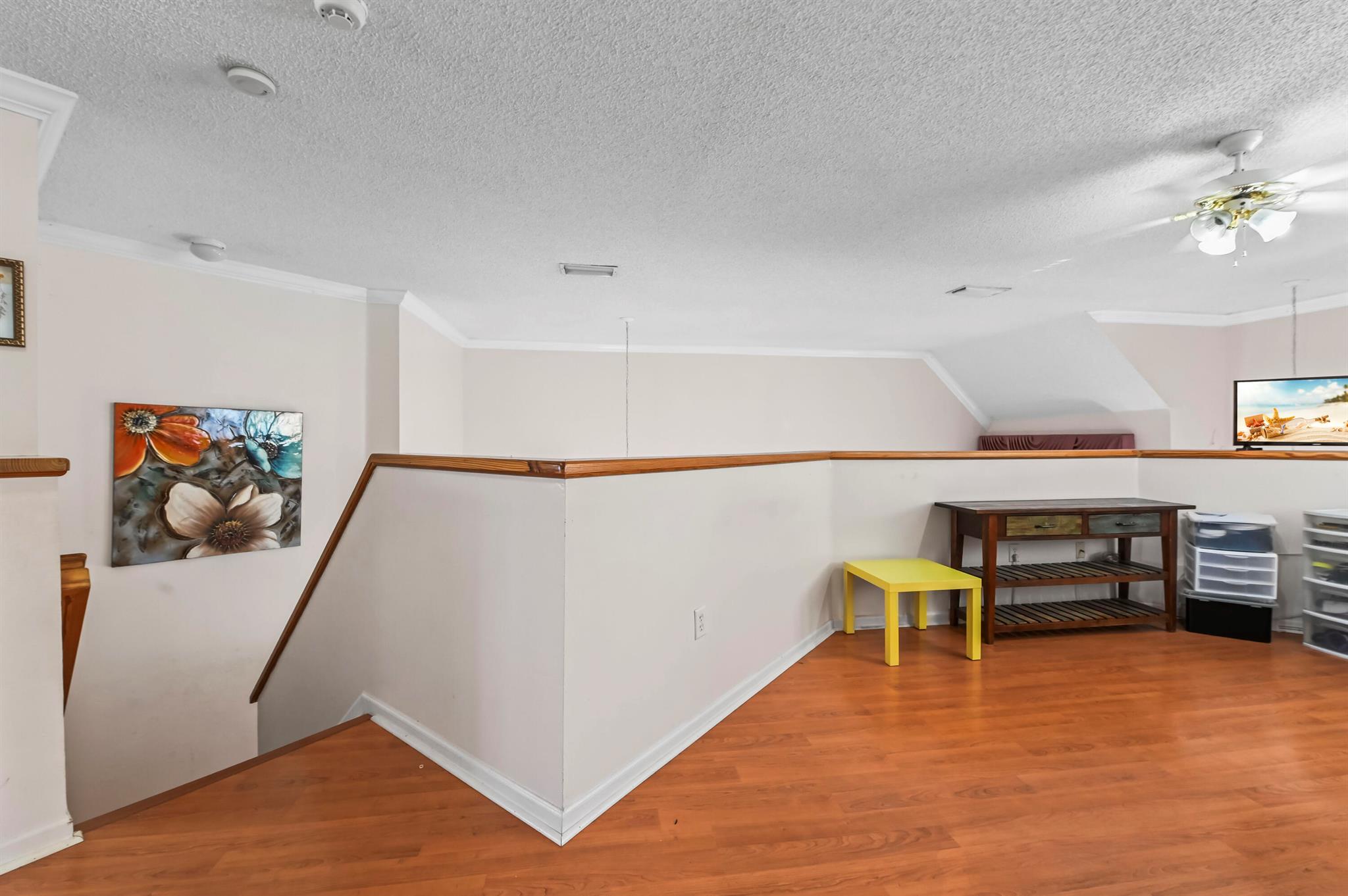 CRYSTAL POINTE - Residential