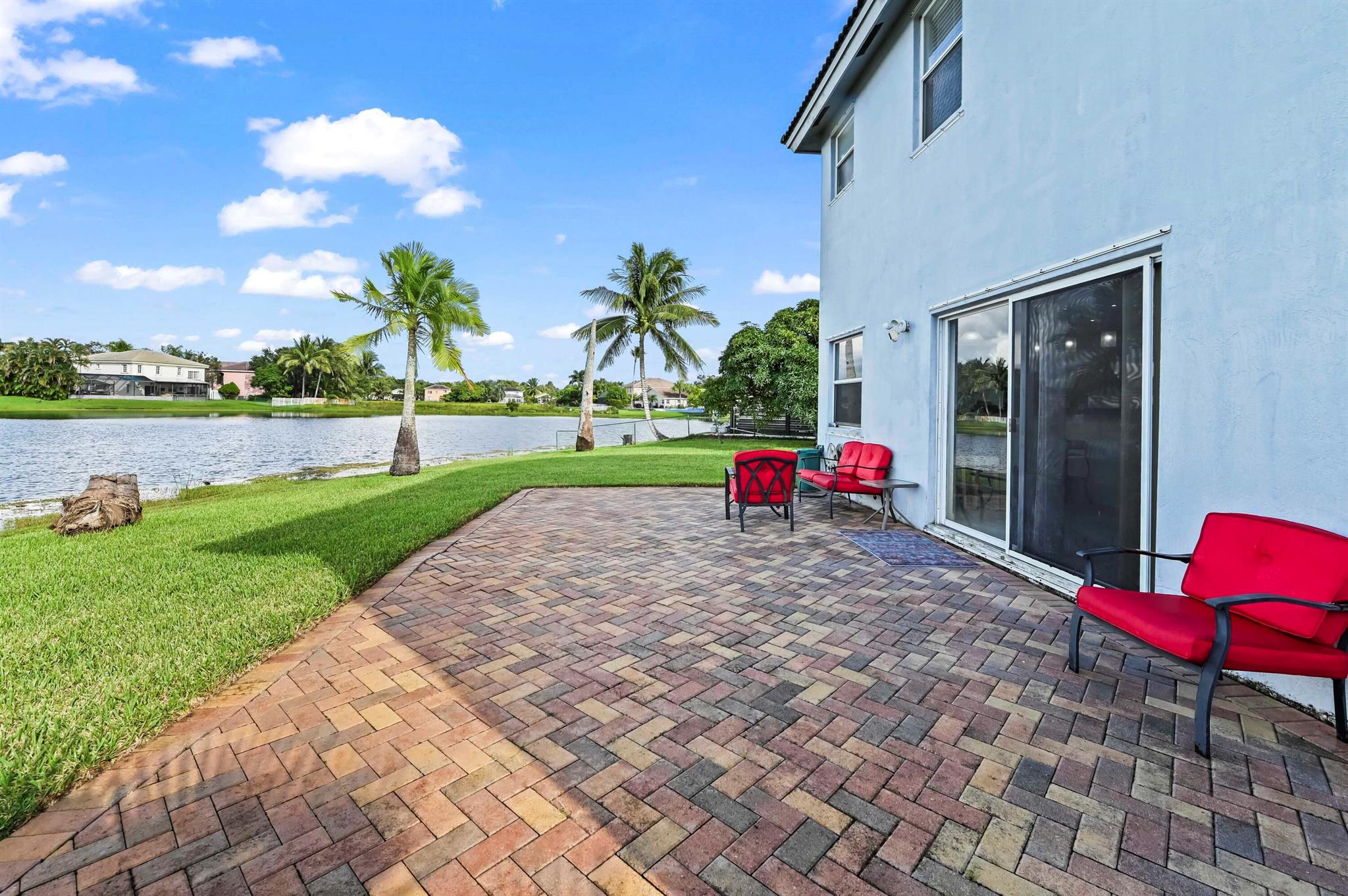 CRYSTAL POINTE - Residential