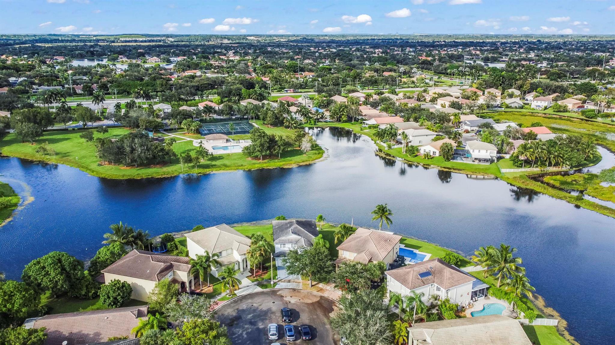 CRYSTAL POINTE - Residential