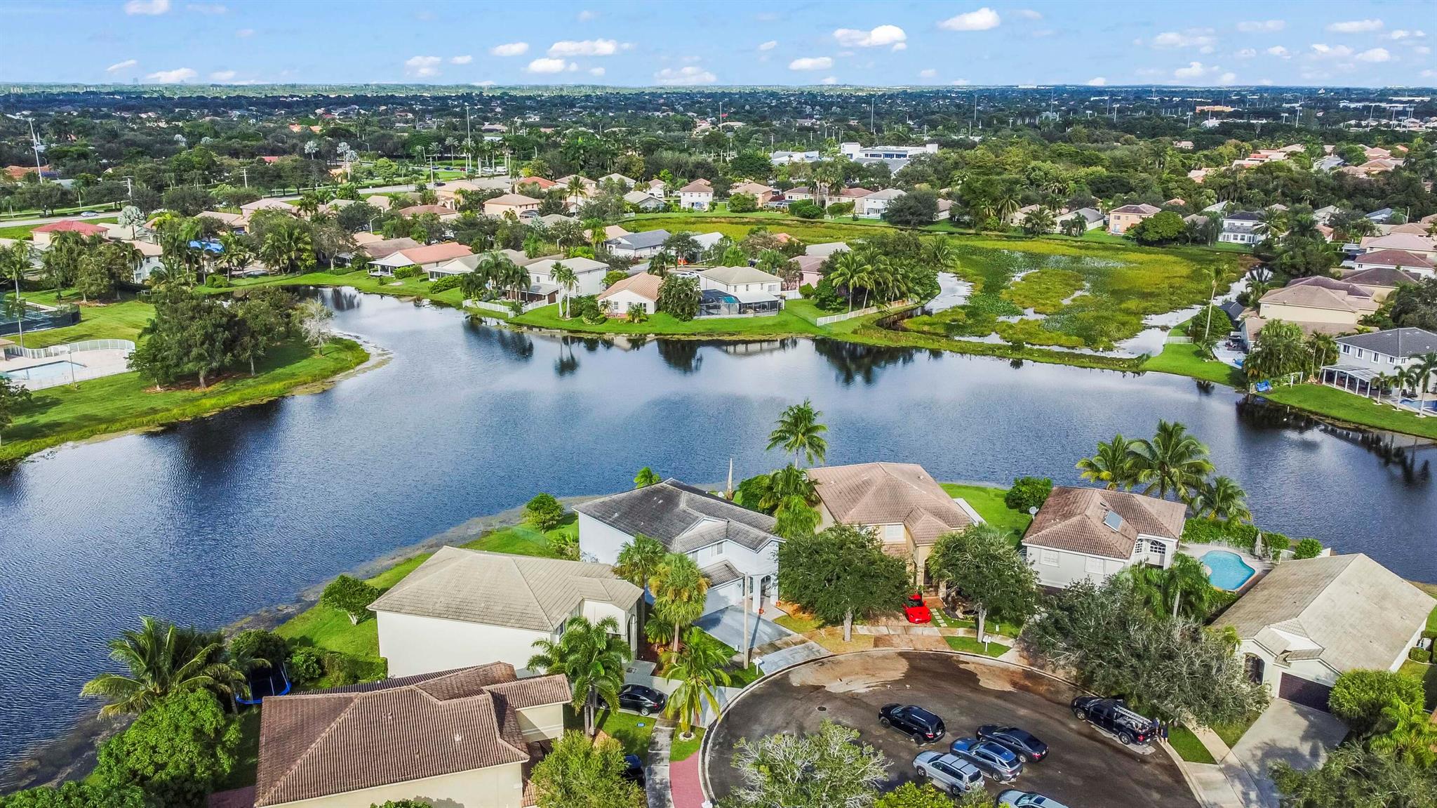 CRYSTAL POINTE - Residential