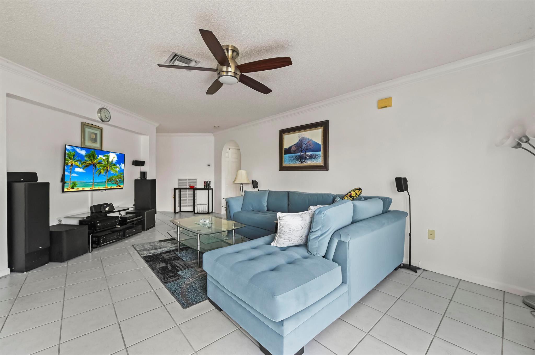 CRYSTAL POINTE - Residential