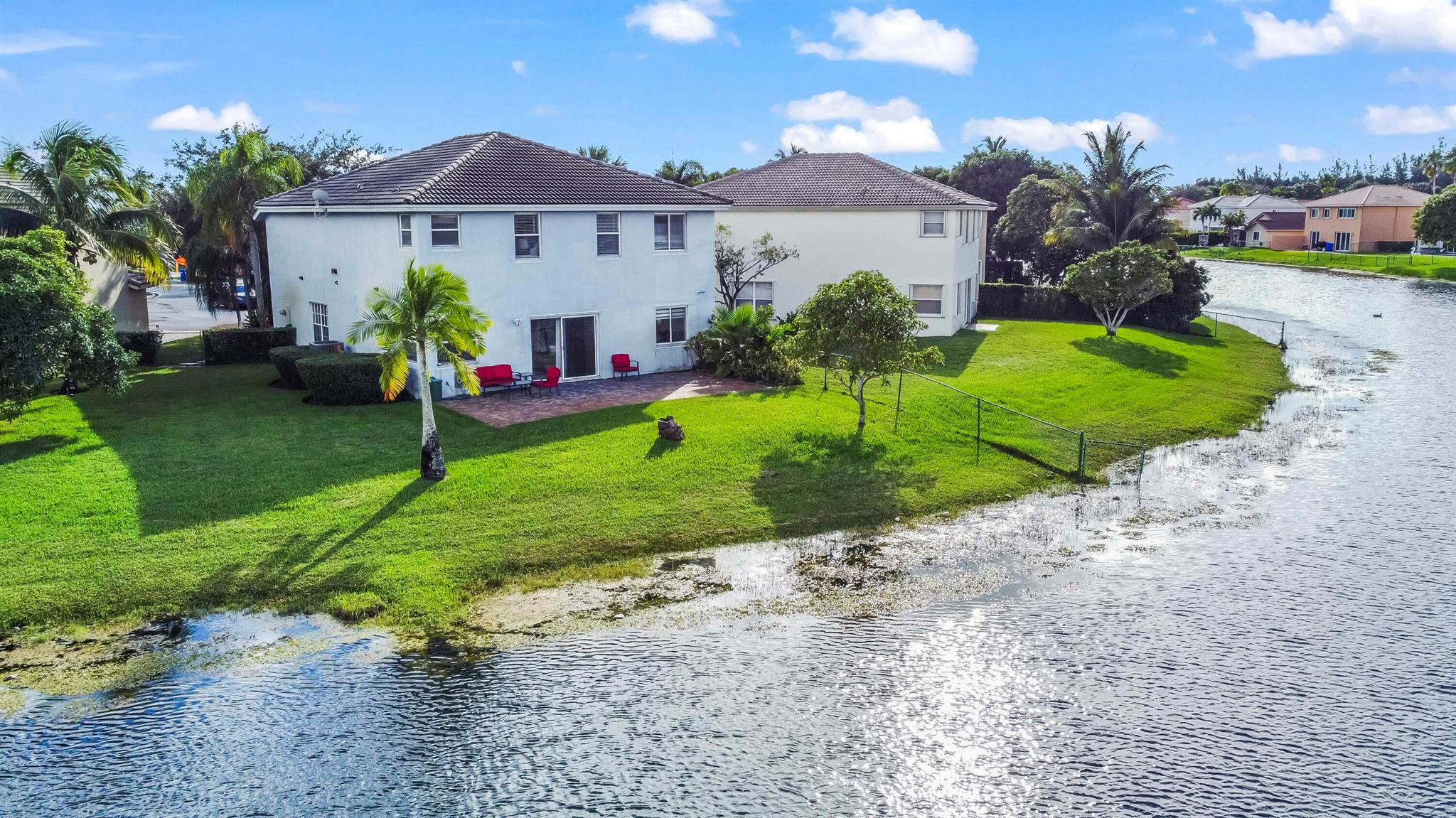 CRYSTAL POINTE - Residential