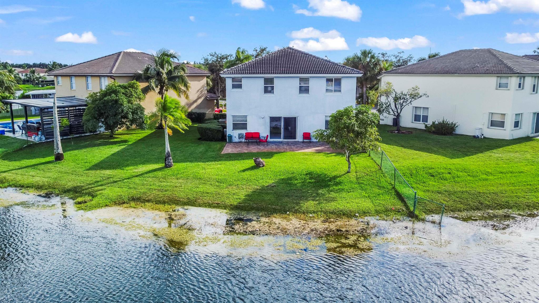 CRYSTAL POINTE - Residential