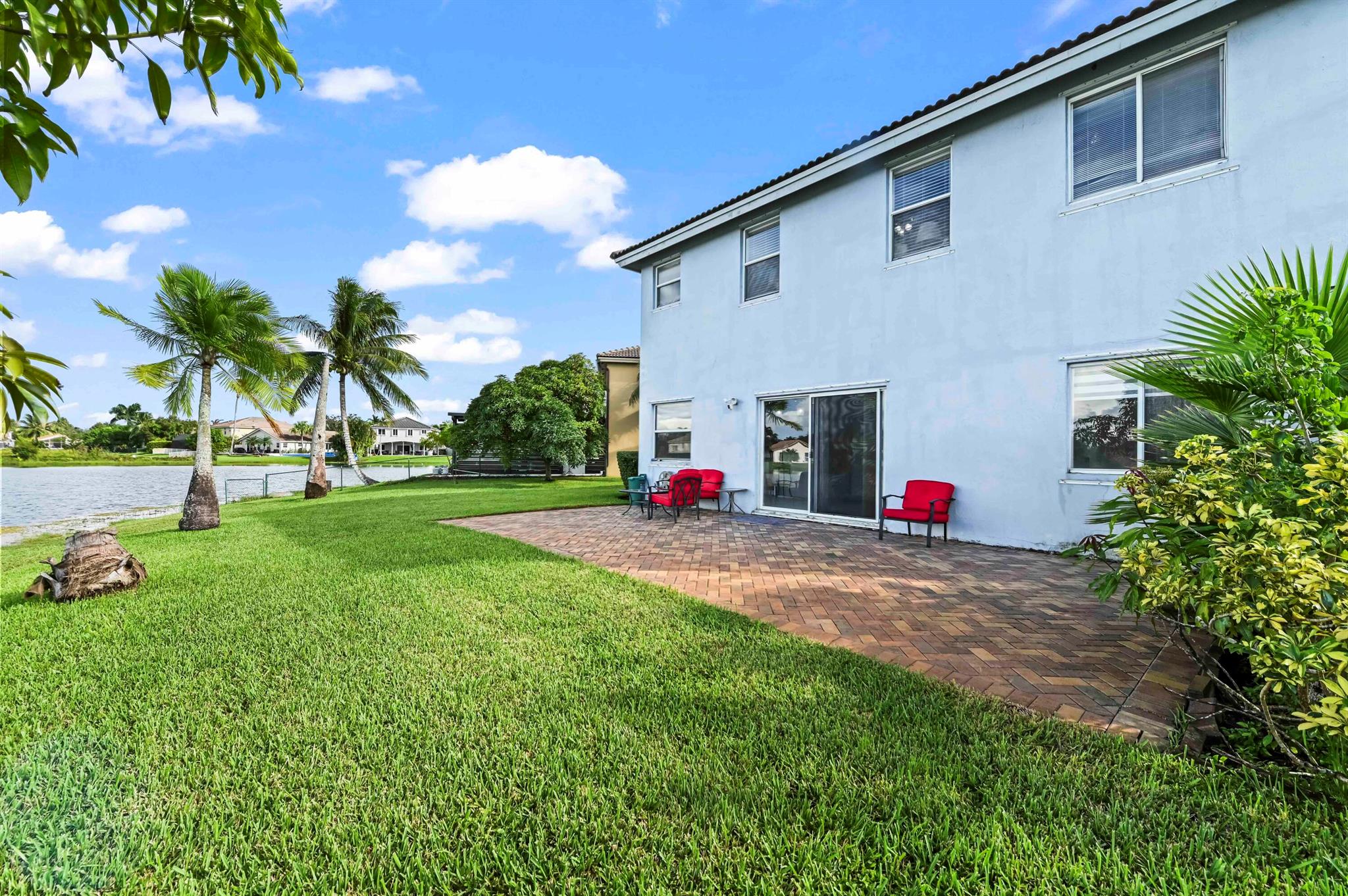 CRYSTAL POINTE - Residential