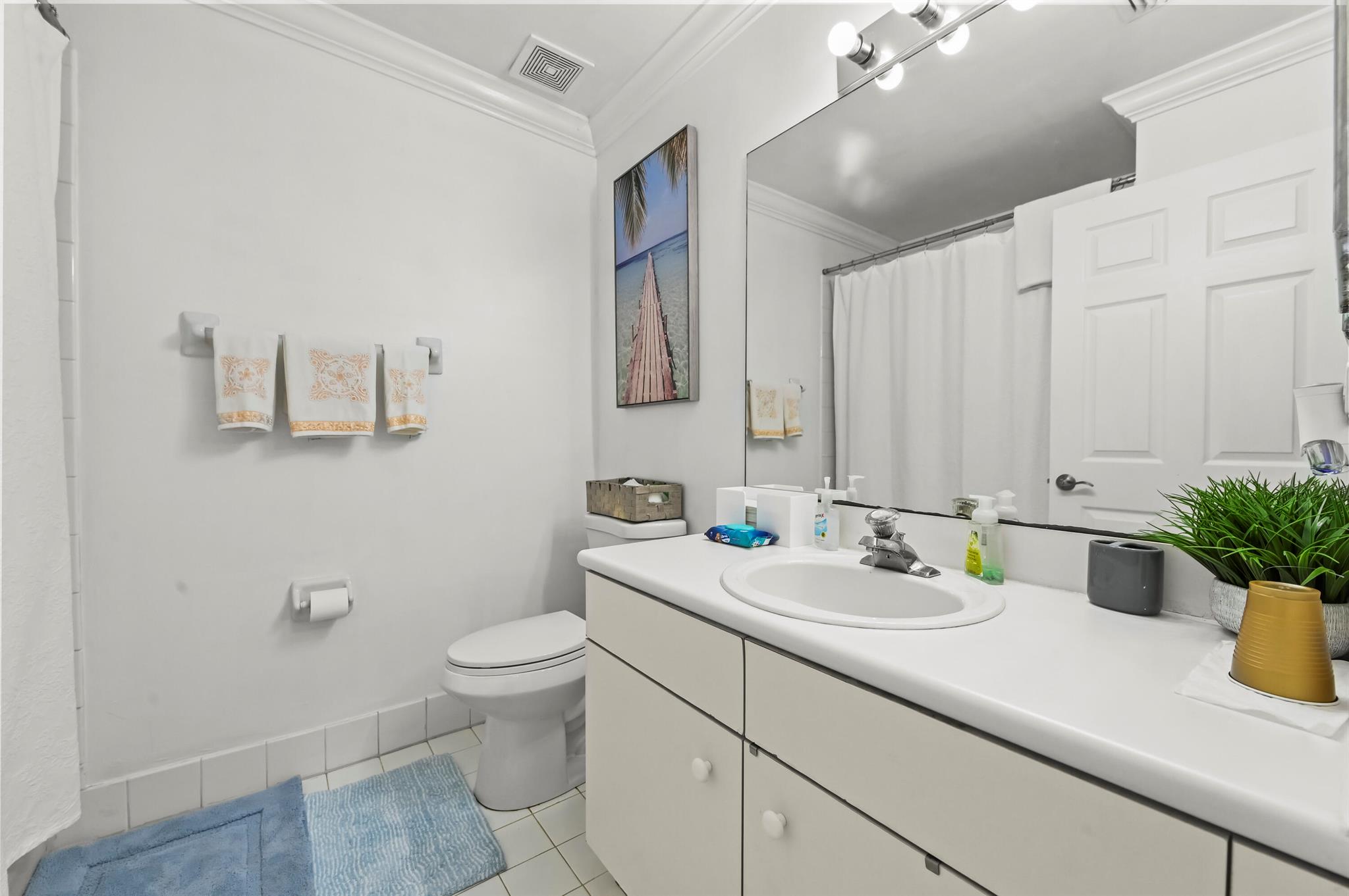 CRYSTAL POINTE - Residential