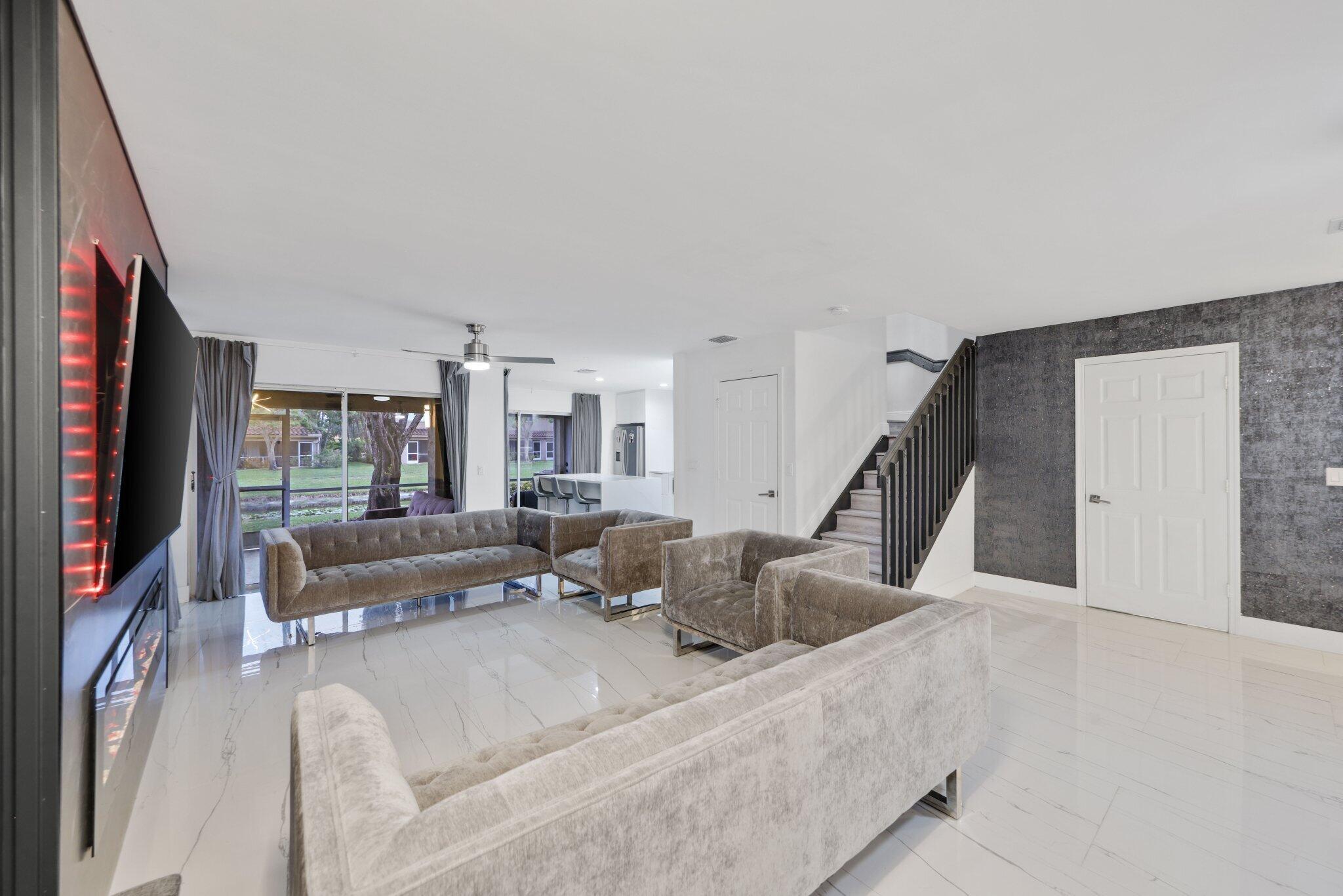 Properties 4963 Pinemore Lane