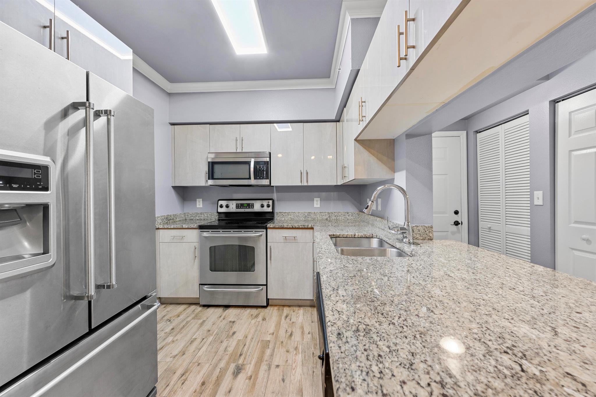 VILLAS AT EMERALD DUNES C - Residential Lease