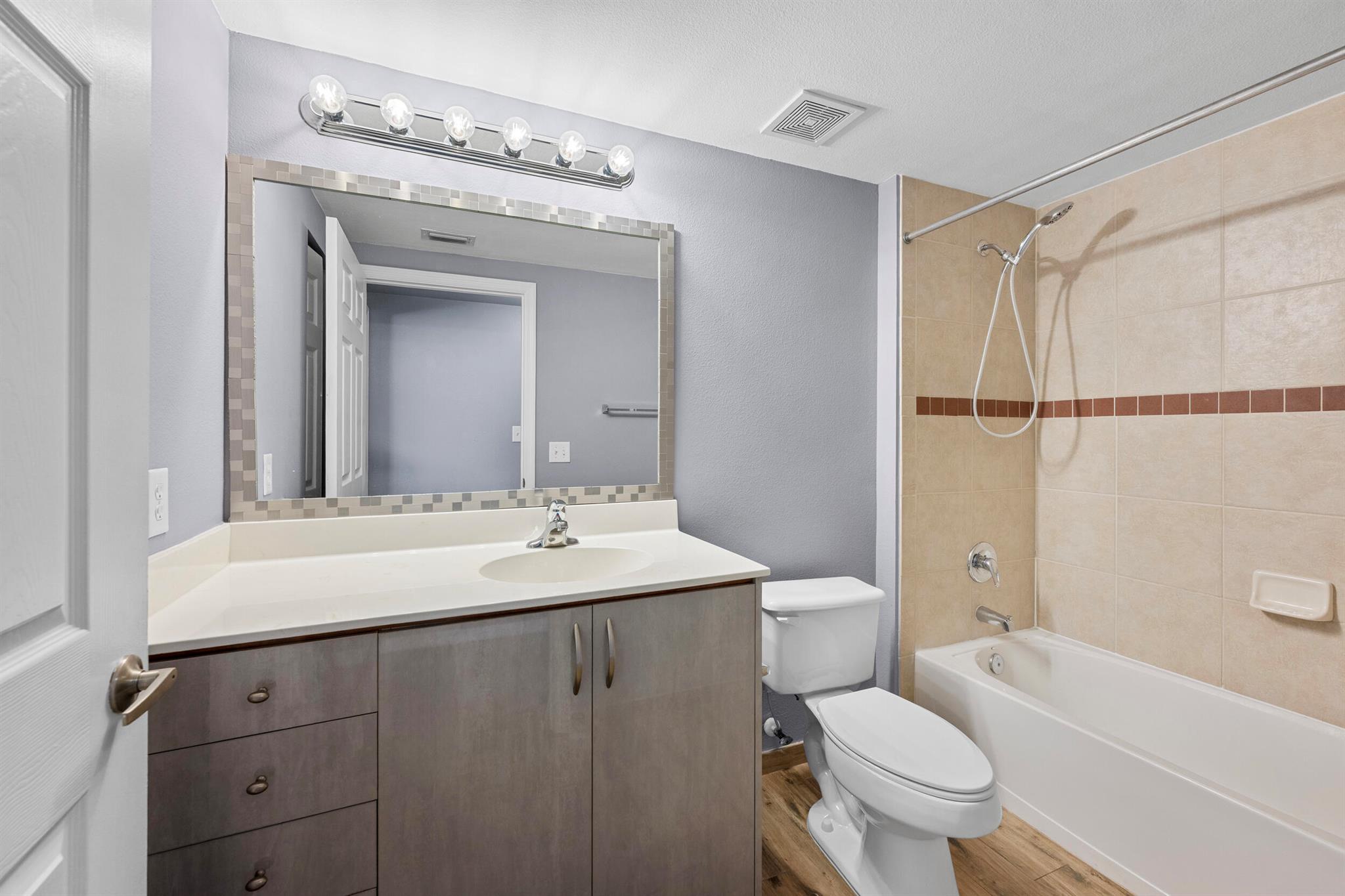 VILLAS AT EMERALD DUNES C - Residential Lease