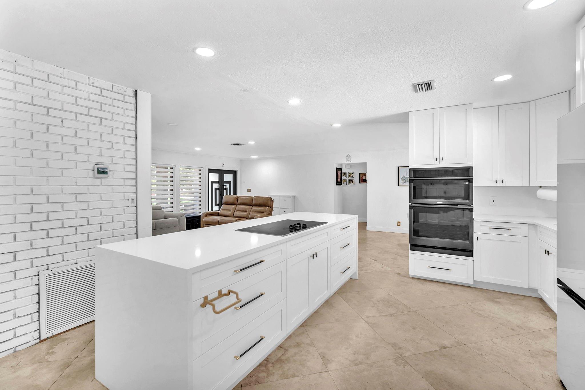 JONEL TERRACE PLAT 3 - Residential