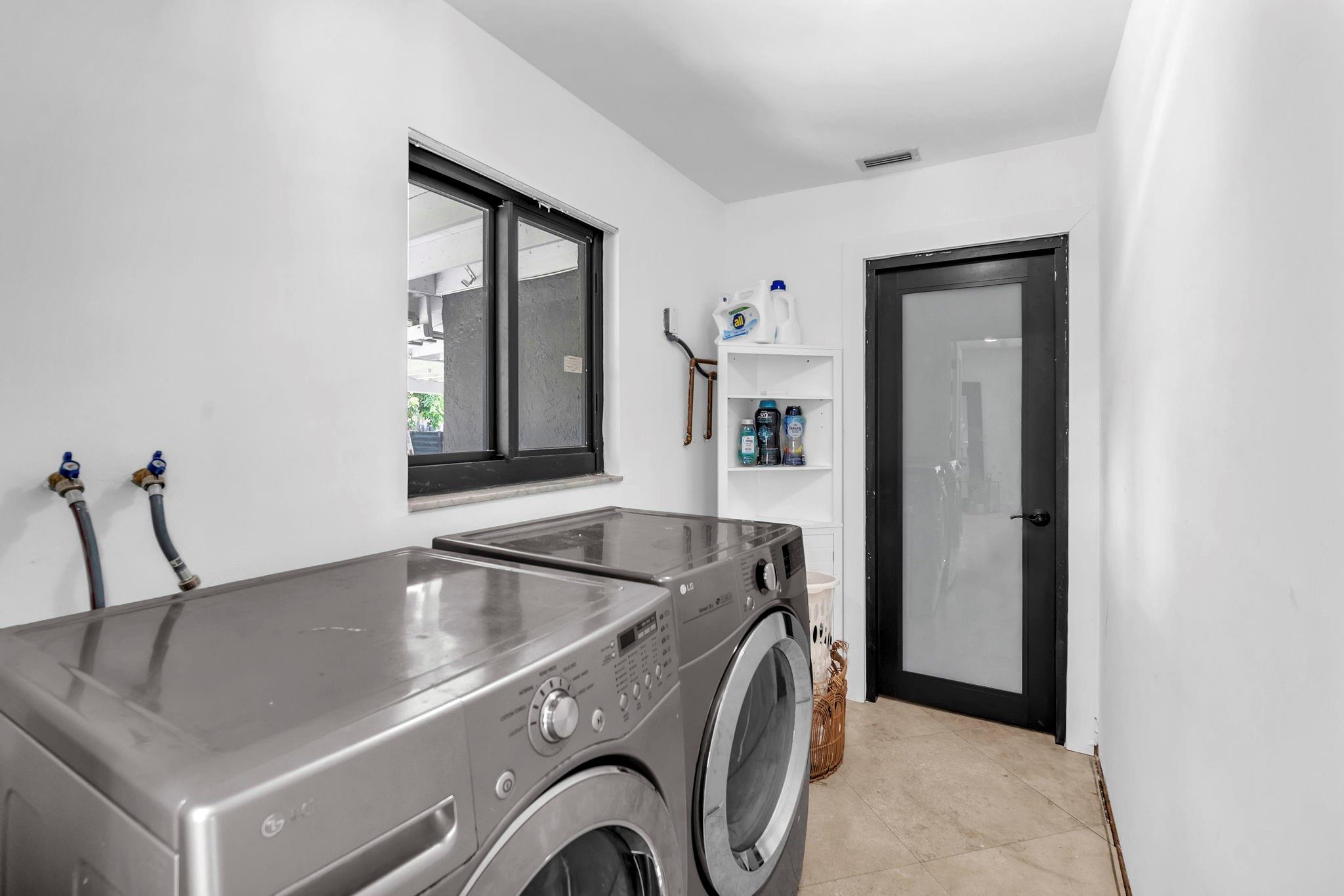 JONEL TERRACE PLAT 3 - Residential