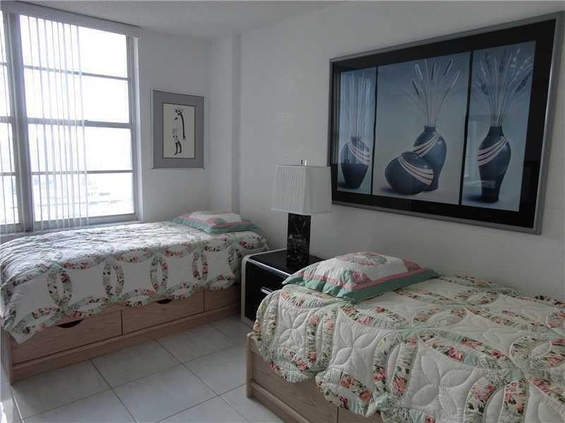 WINSTON TOWER 300 CONDO - Residential