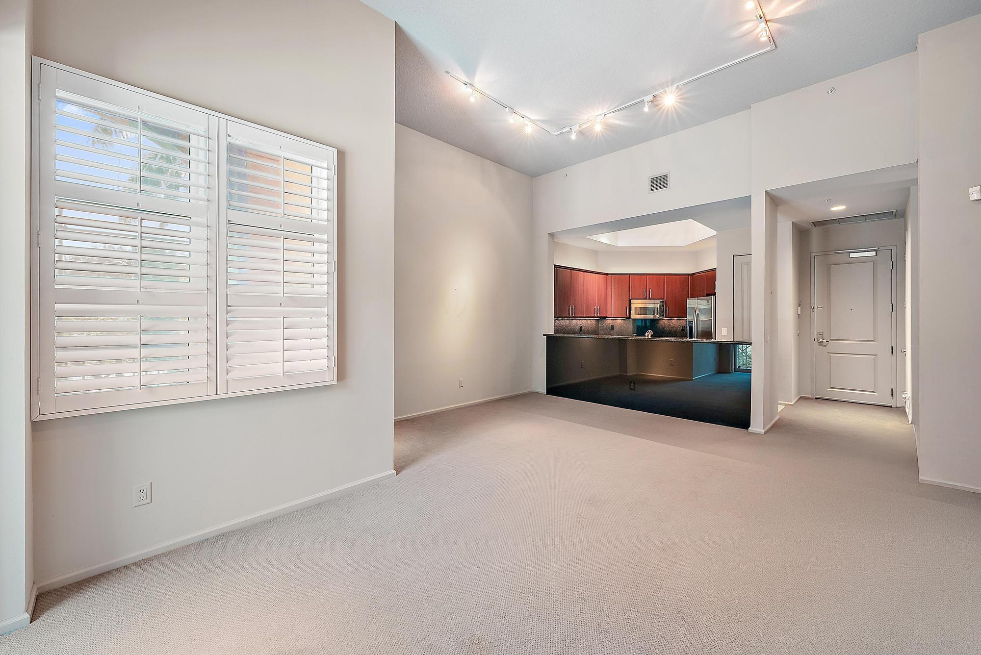 403 S Sapodilla Avenue 110, West Palm Beach, FL, 33401/$520,000 3 403 S Sapodilla Avenue 110
