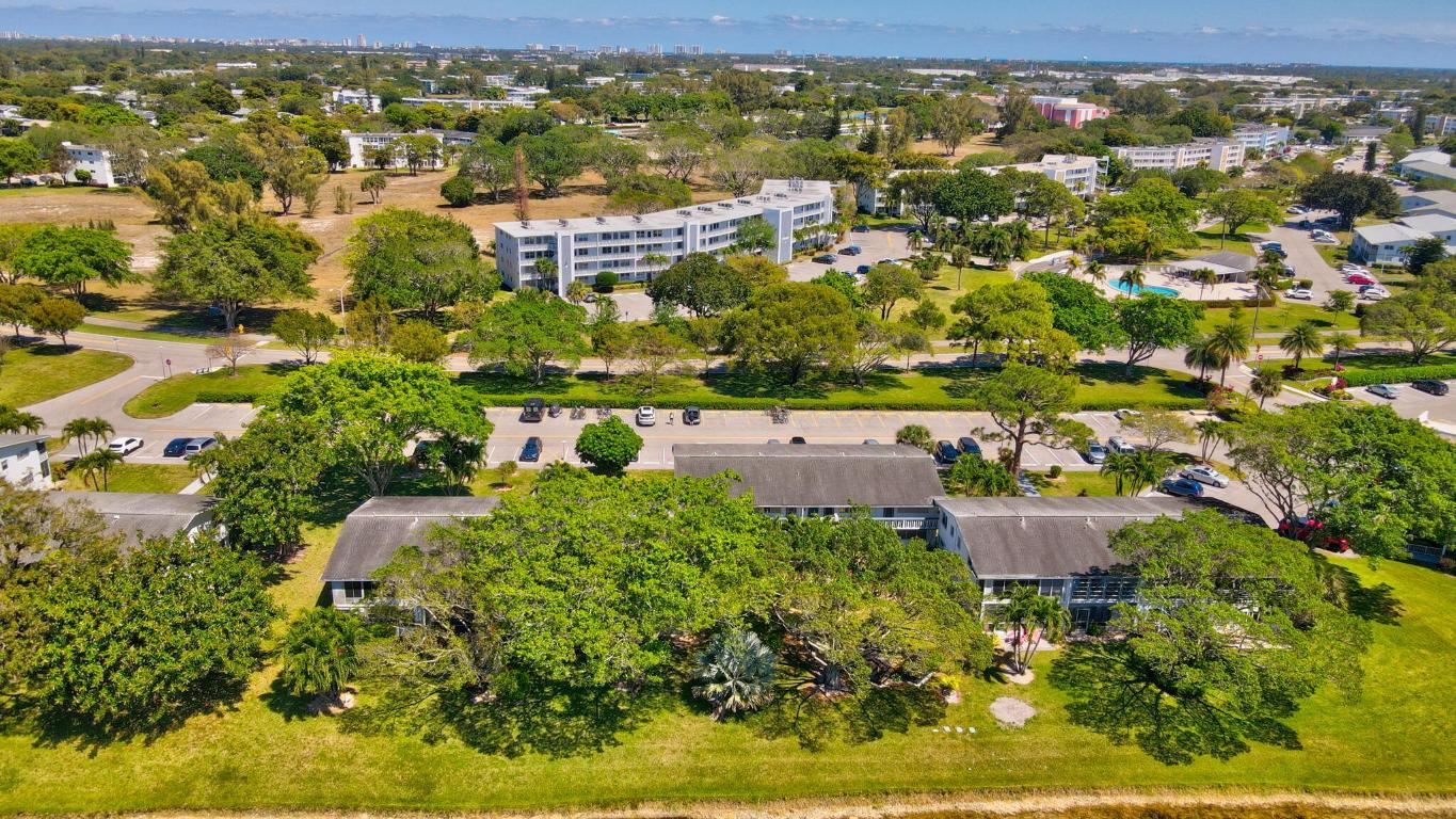 ISLEWOOD C CONDO - Residential