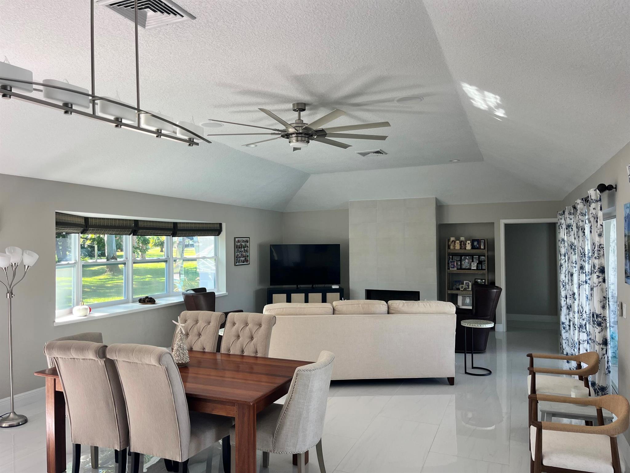 MID-RIVERS YACHT AND COUN - Residential