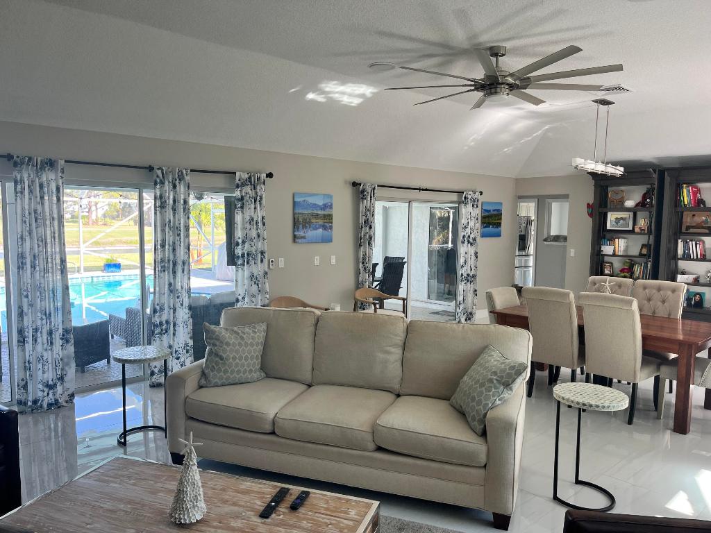 MID-RIVERS YACHT AND COUNTRY CLUB  EVERGREEN - Residential