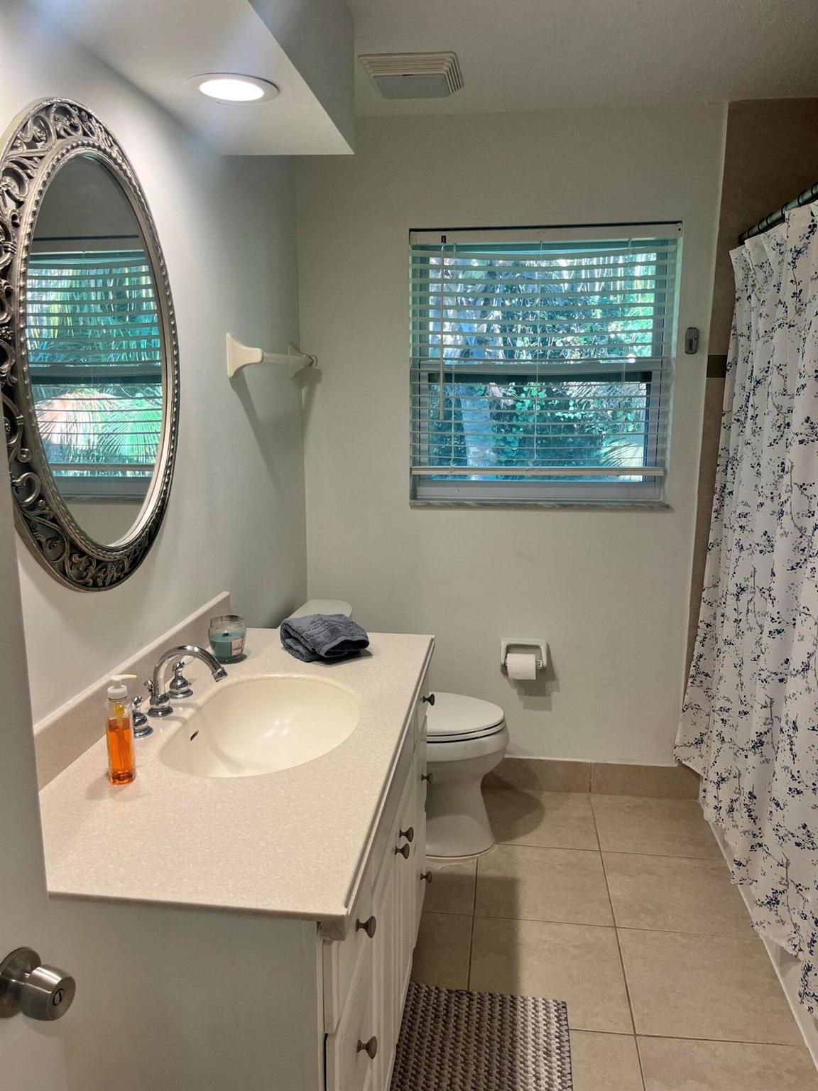 MID-RIVERS YACHT AND COUN - Residential