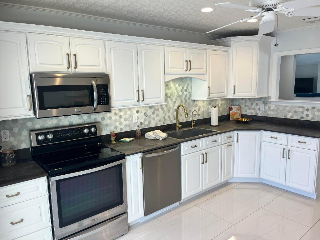 MID-RIVERS YACHT AND COUNTRY CLUB  EVERGREEN - Residential