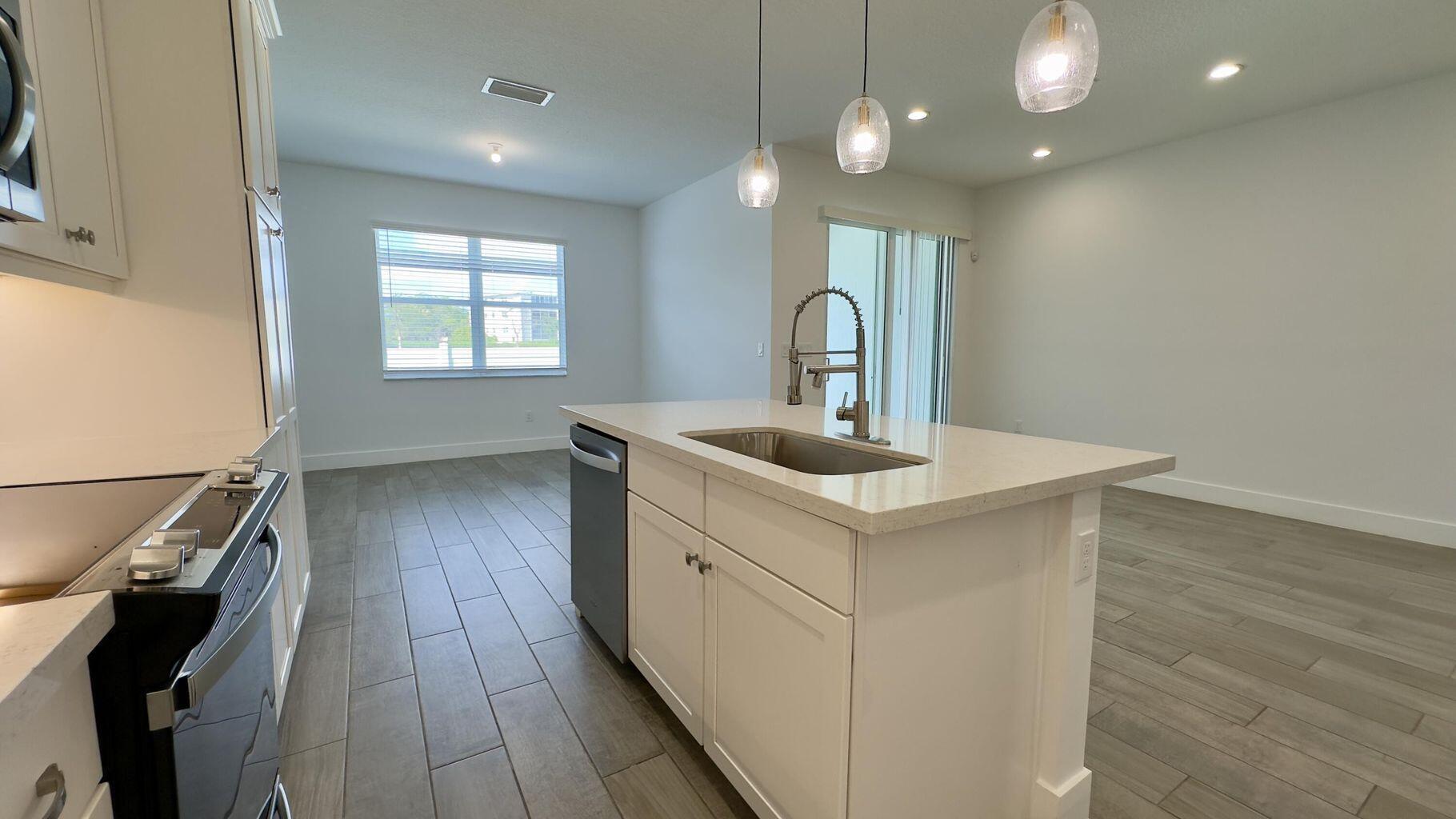 DEERFIELD CROSSING - Residential