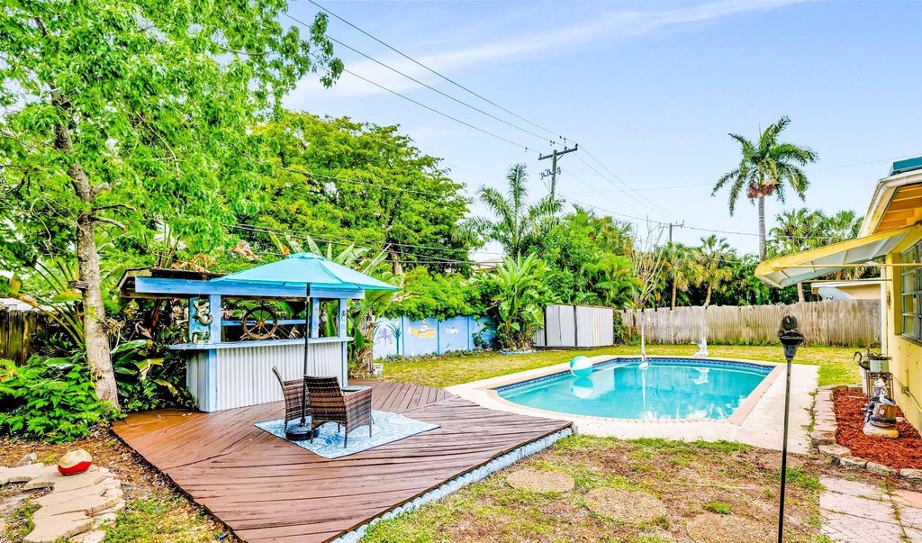 Photo of 4330 NE 20th Avenue, Oakland Park, FL 33308 (MLS # F10500491)