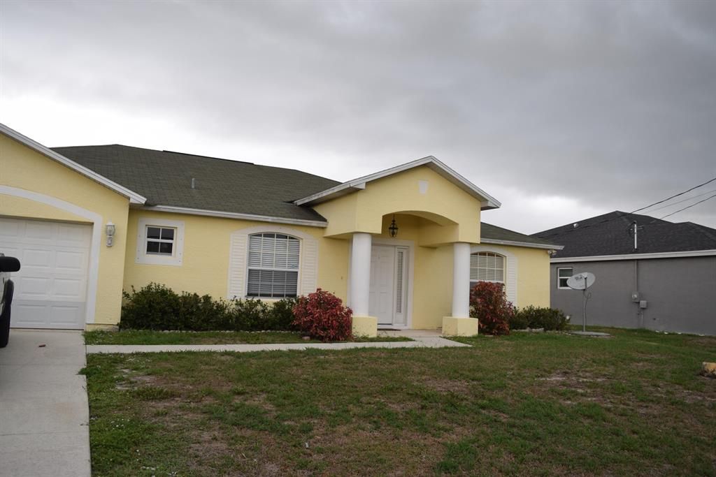 Photo of 533 SW Halkell Avenue, Port St Lucie, FL 34953 (MLS # R10886783)