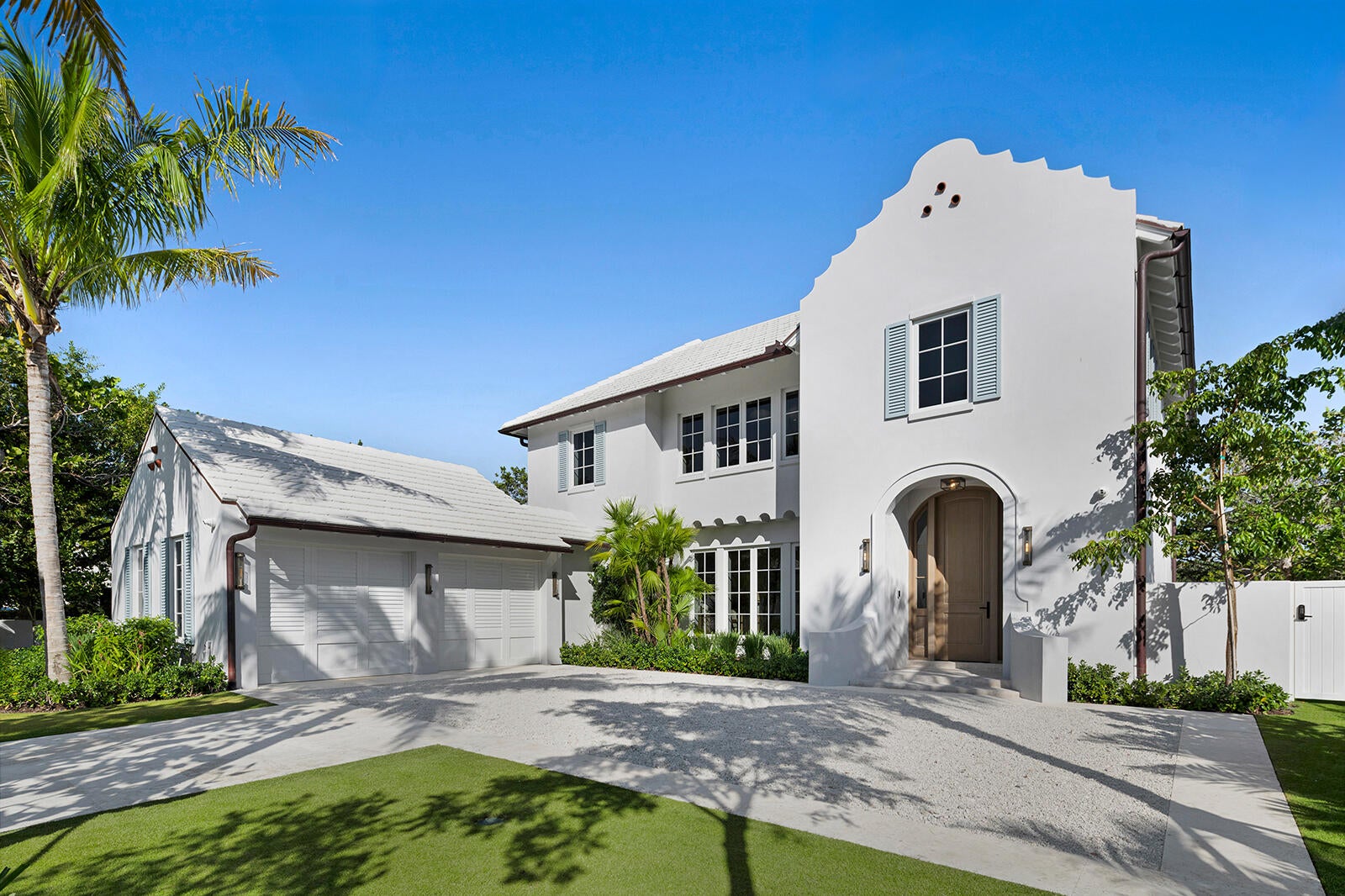 2219 IBIS ISLE Road E