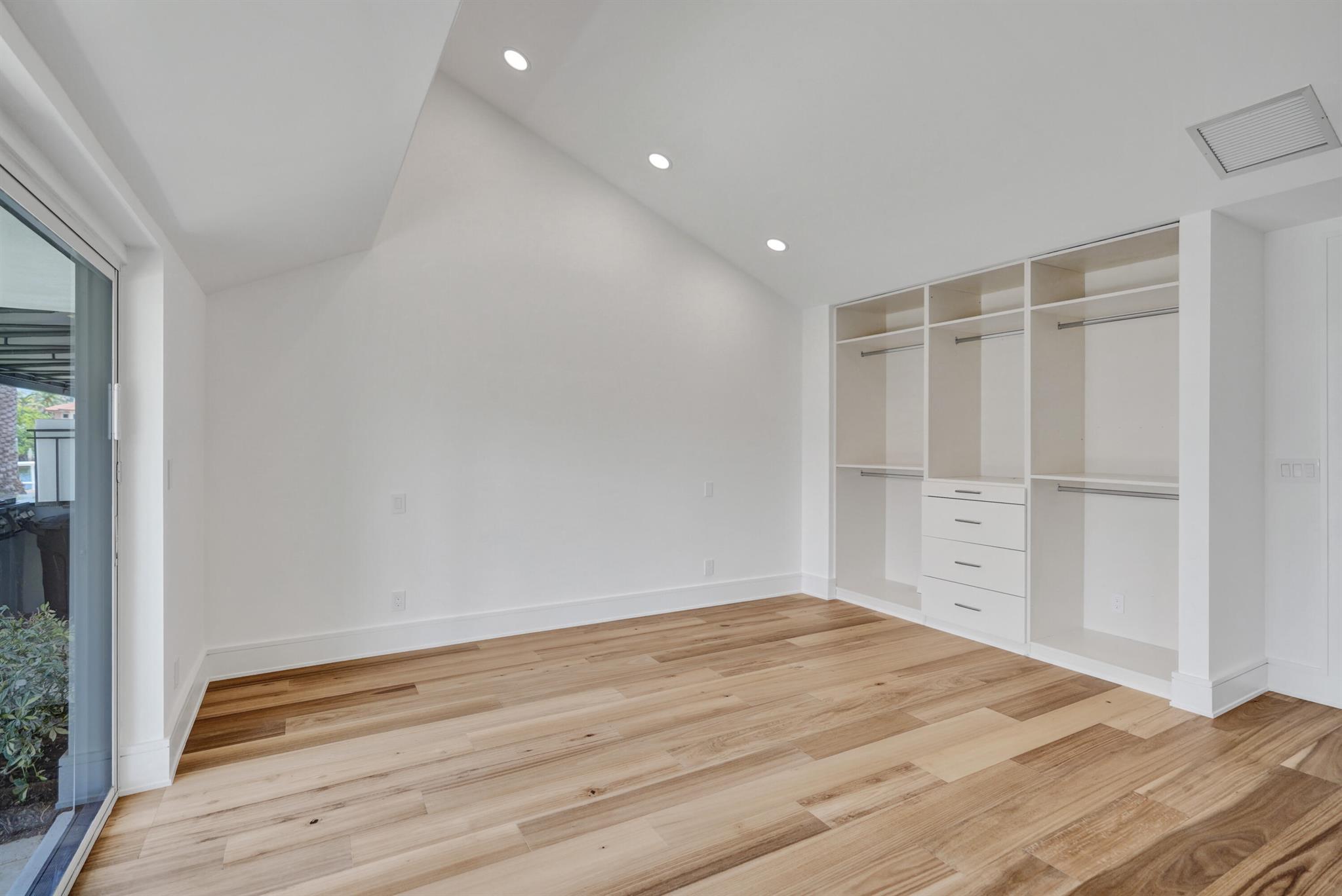 TROPIC ISLE 3RD SEC - Residential