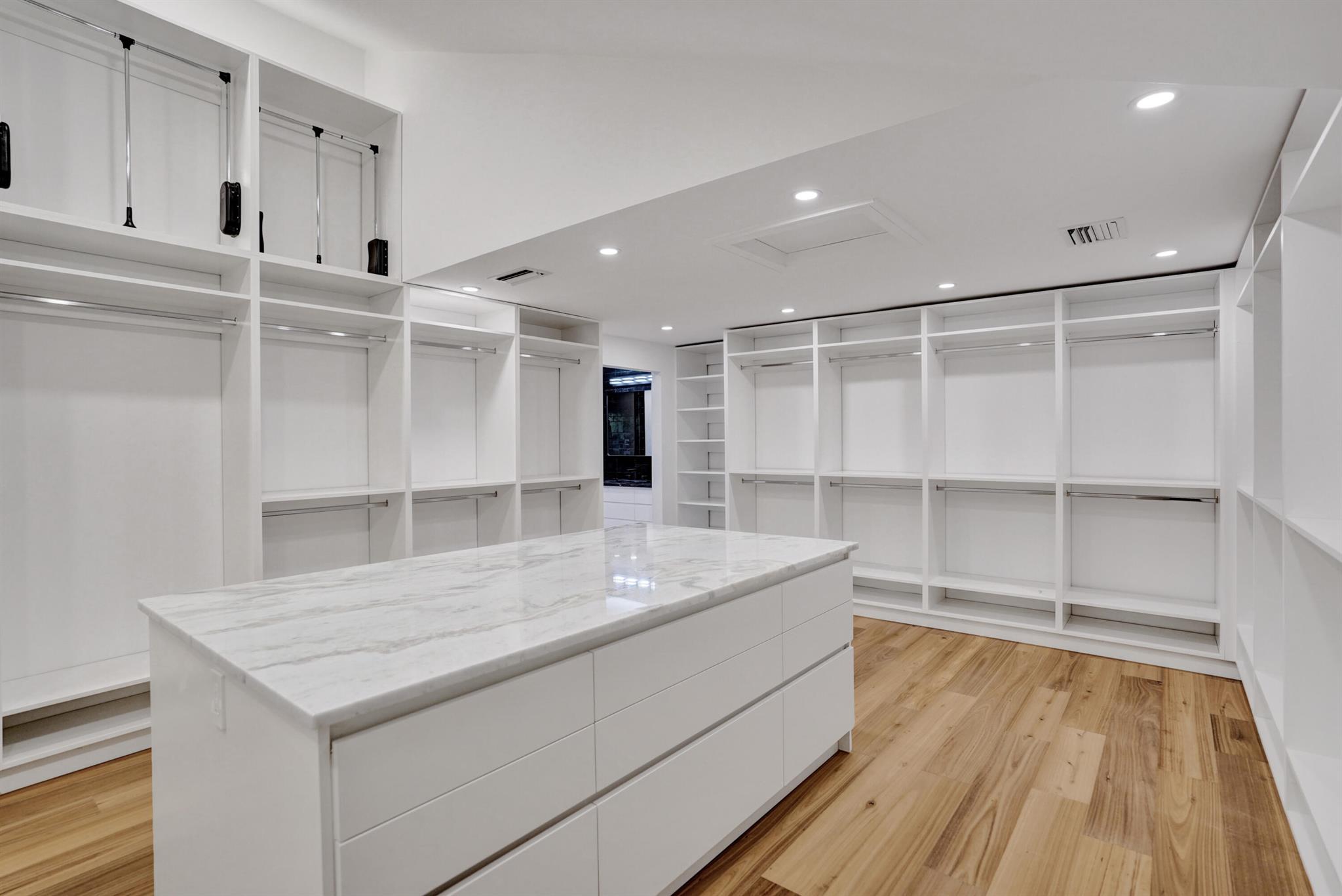 TROPIC ISLE 3RD SEC - Residential