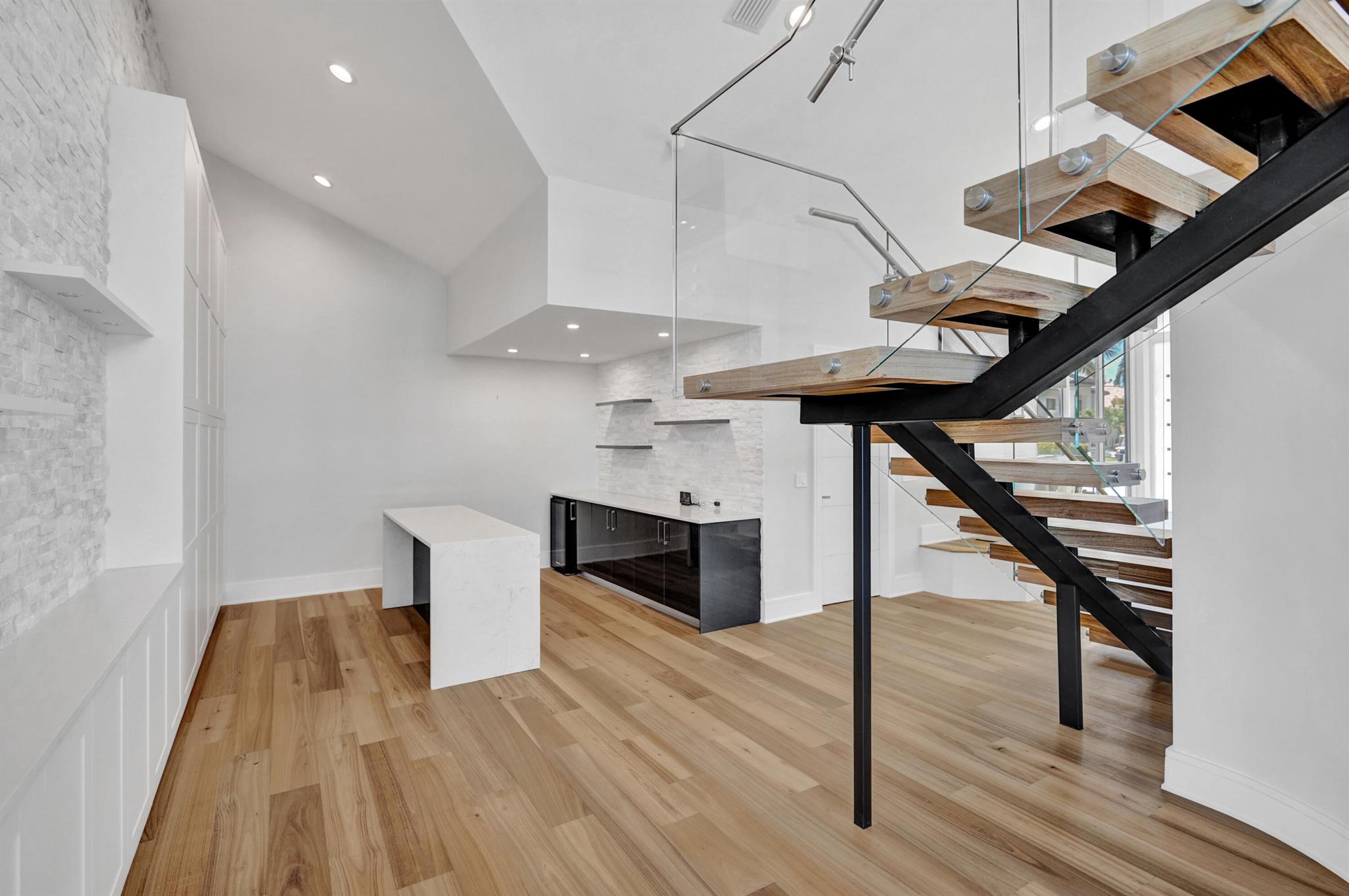 TROPIC ISLE 3RD SEC - Residential