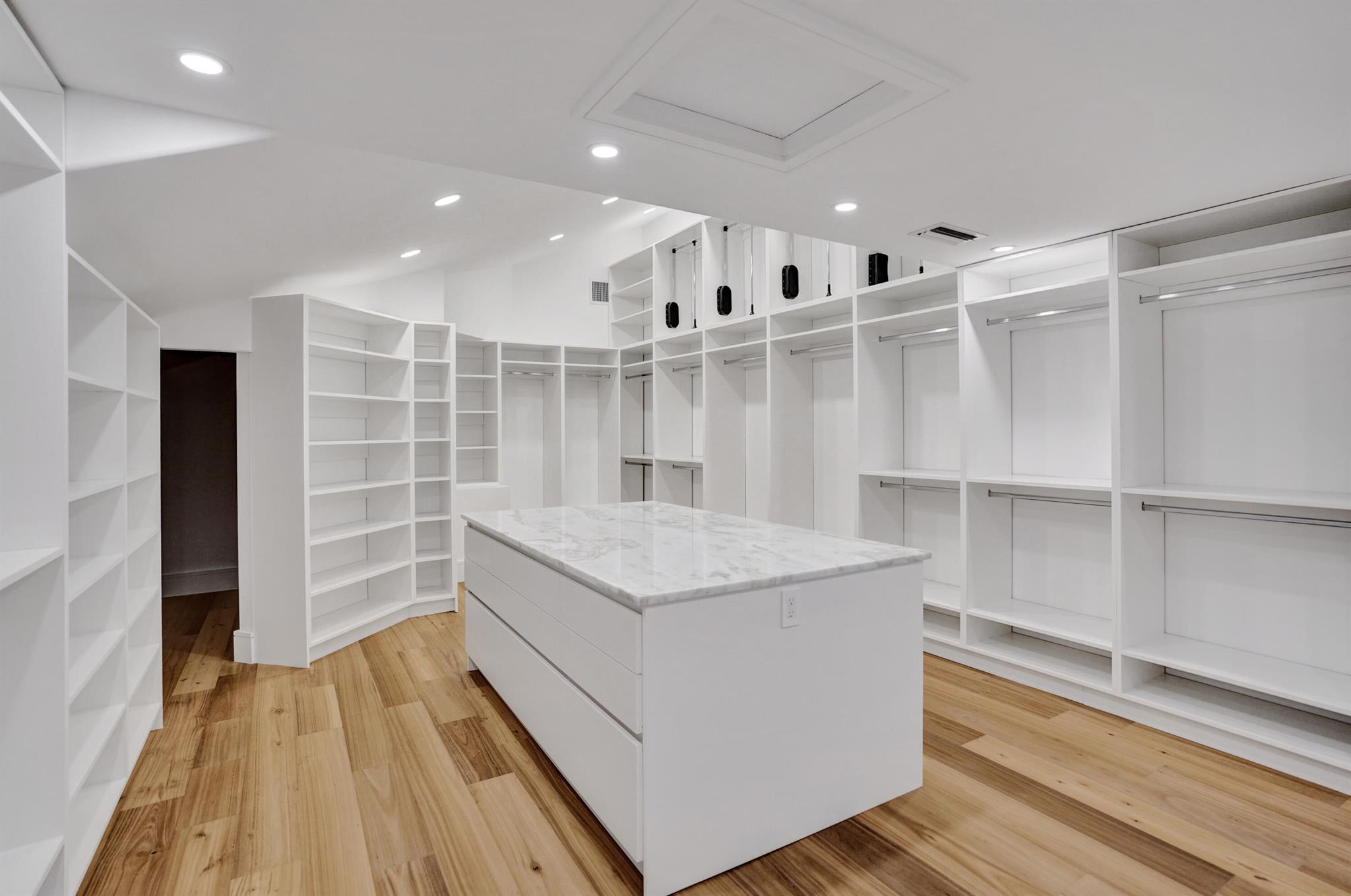 TROPIC ISLE 3RD SEC - Residential