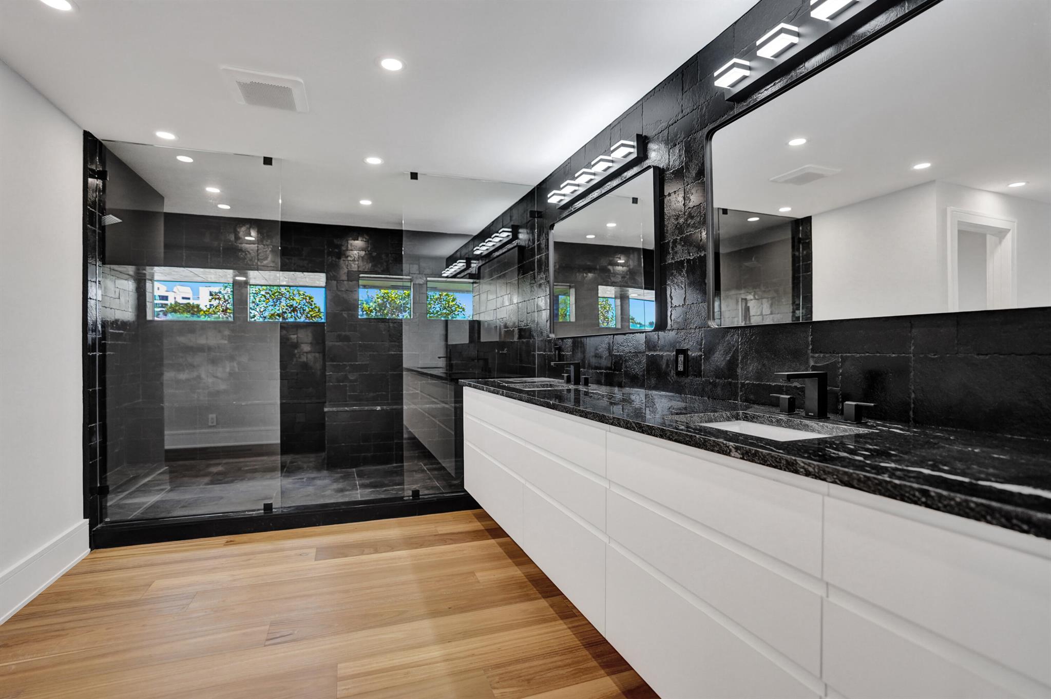 TROPIC ISLE 3RD SEC - Residential