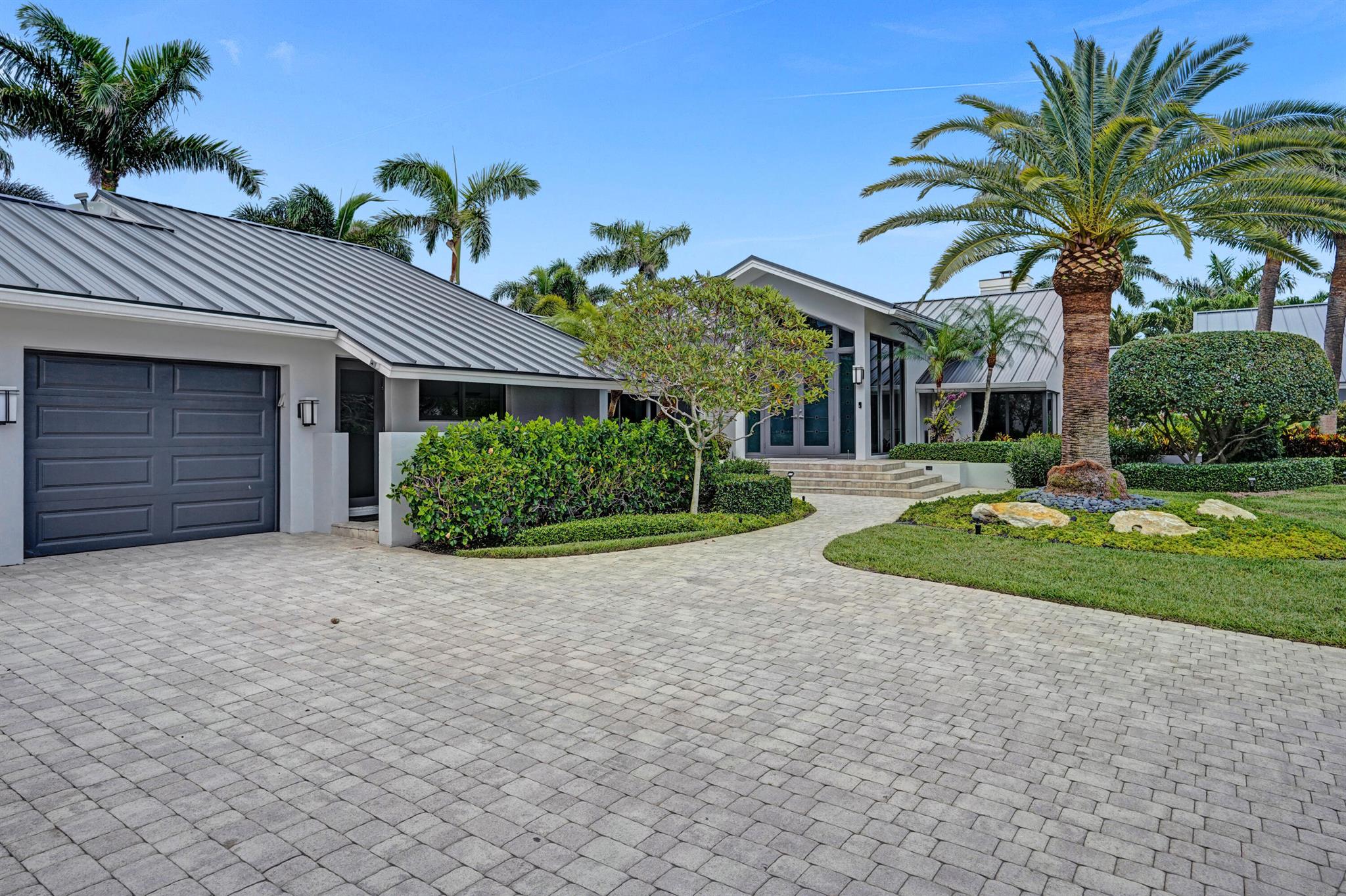 961 Iris Drive