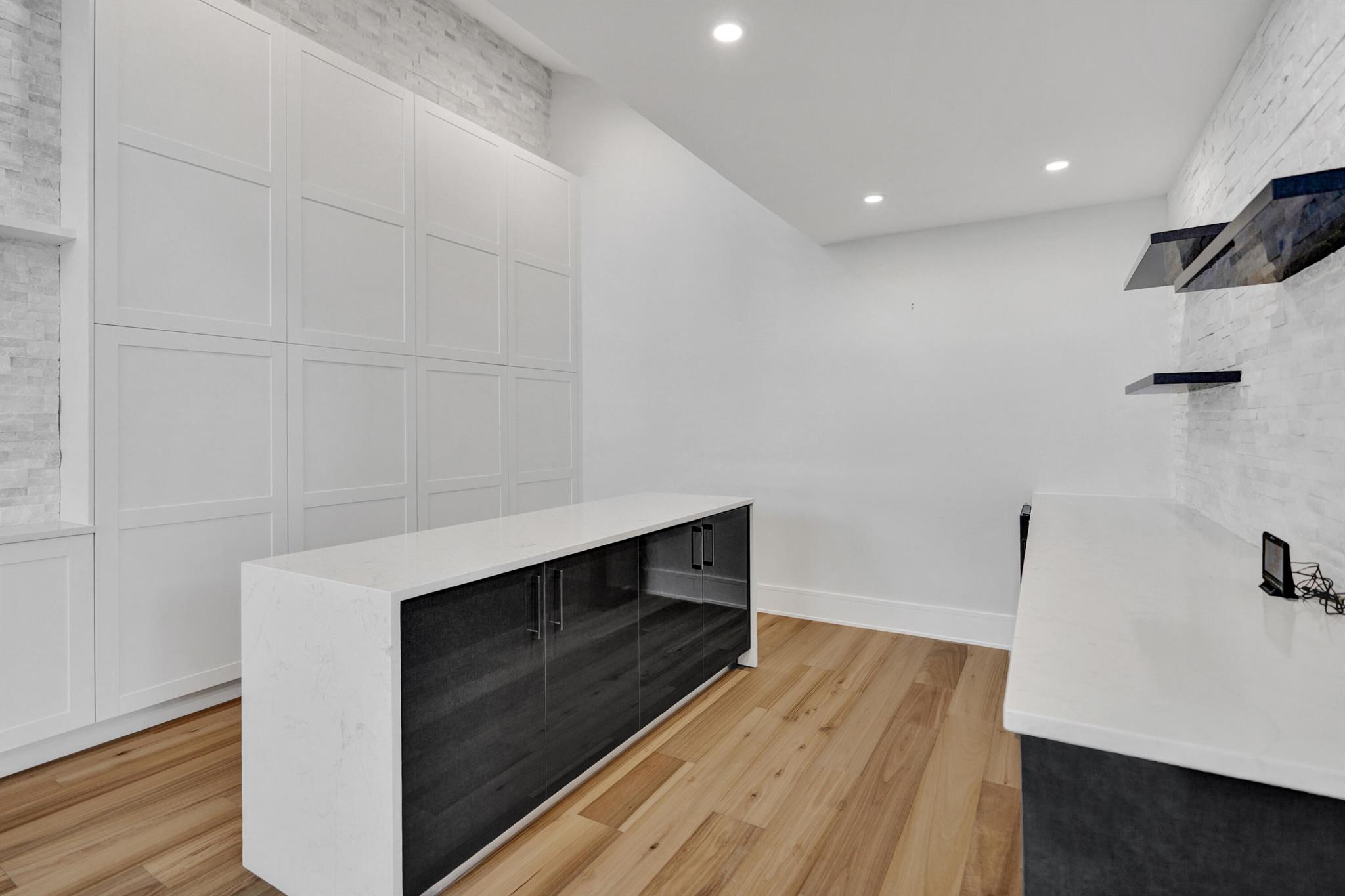 TROPIC ISLE 3RD SEC - Residential