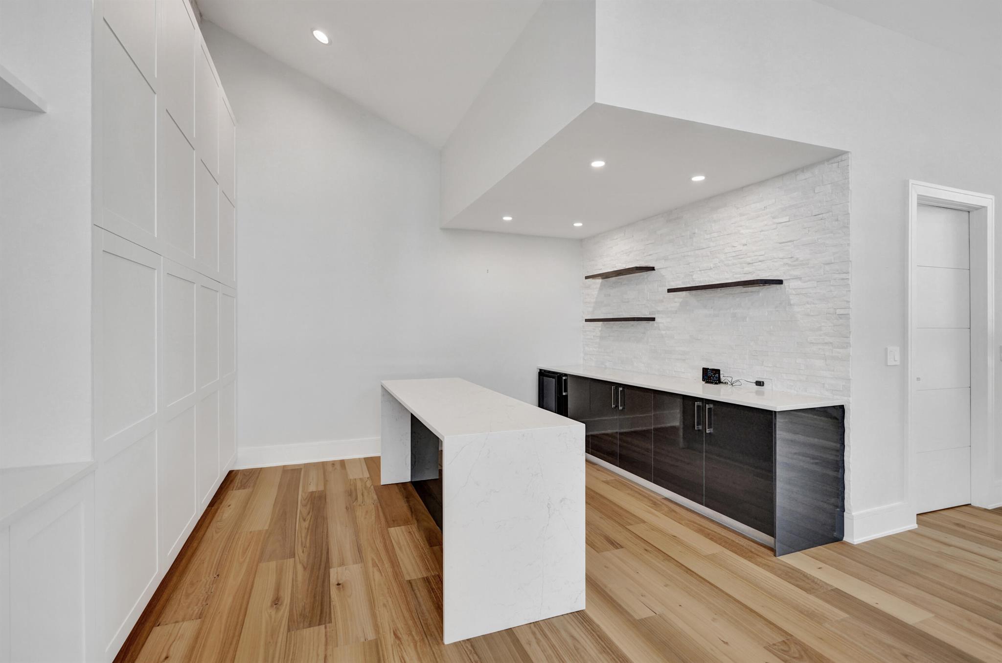 TROPIC ISLE 3RD SEC - Residential