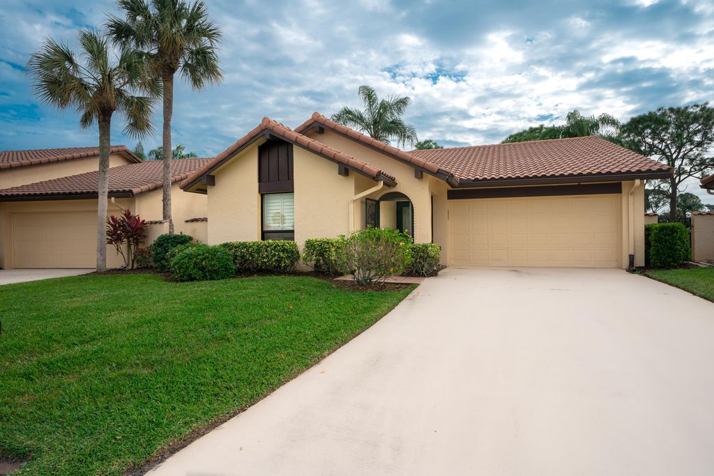 Photo of 2564 SW Bobalink Circle, Palm City, FL 34990 (MLS # R10816232)