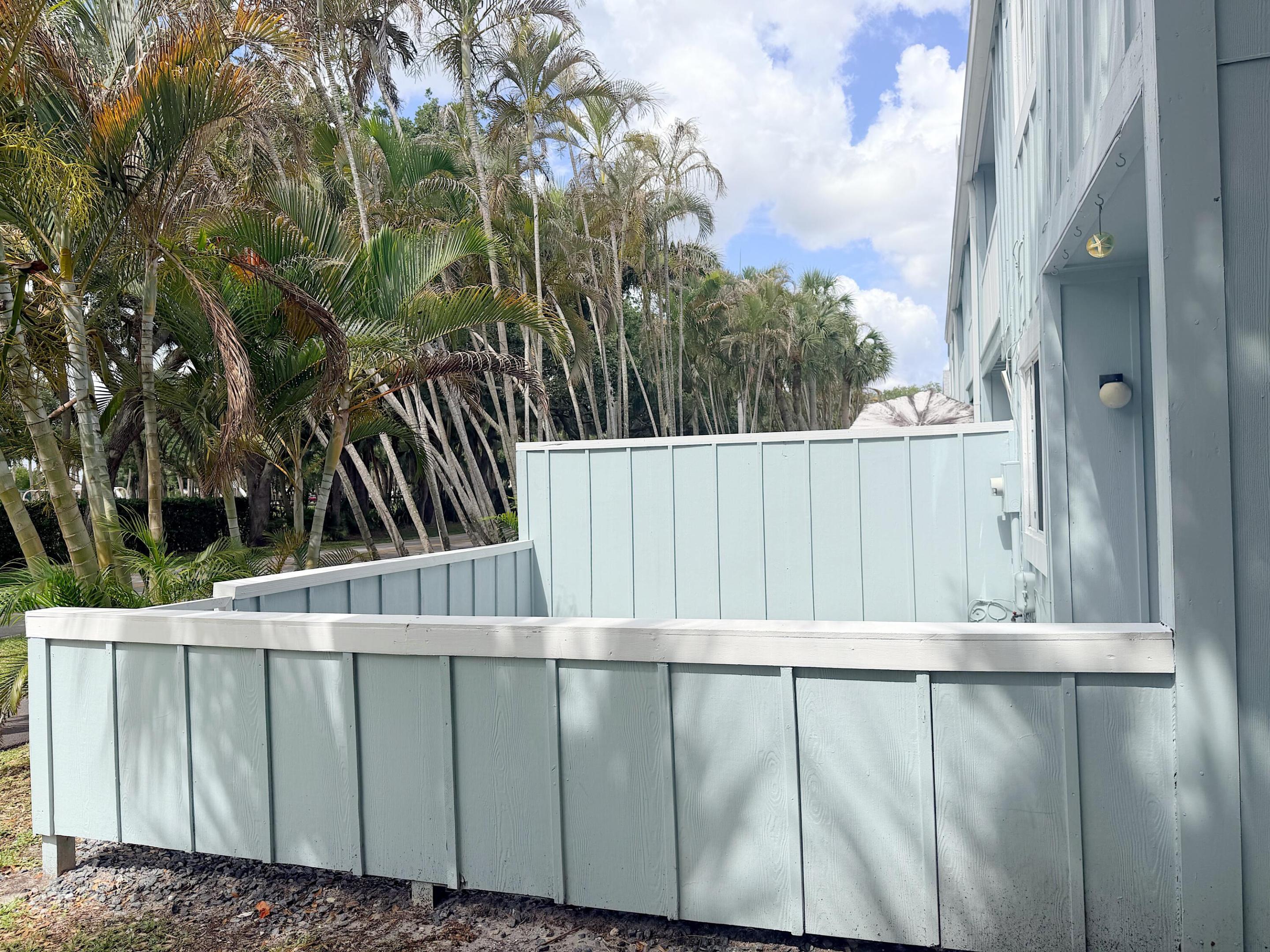 RIVERWALK 1 - Residential