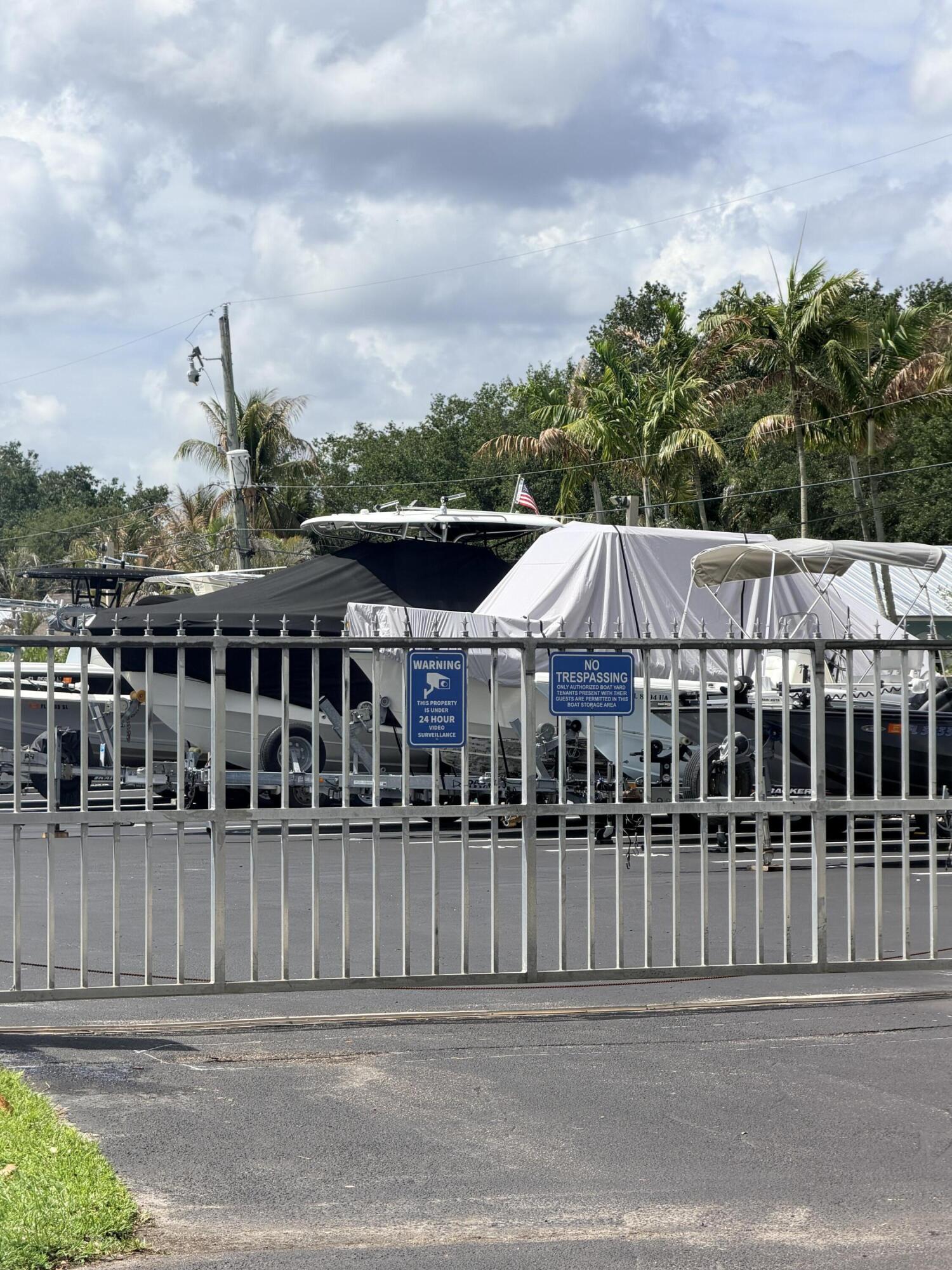 RIVERWALK 1 - Residential