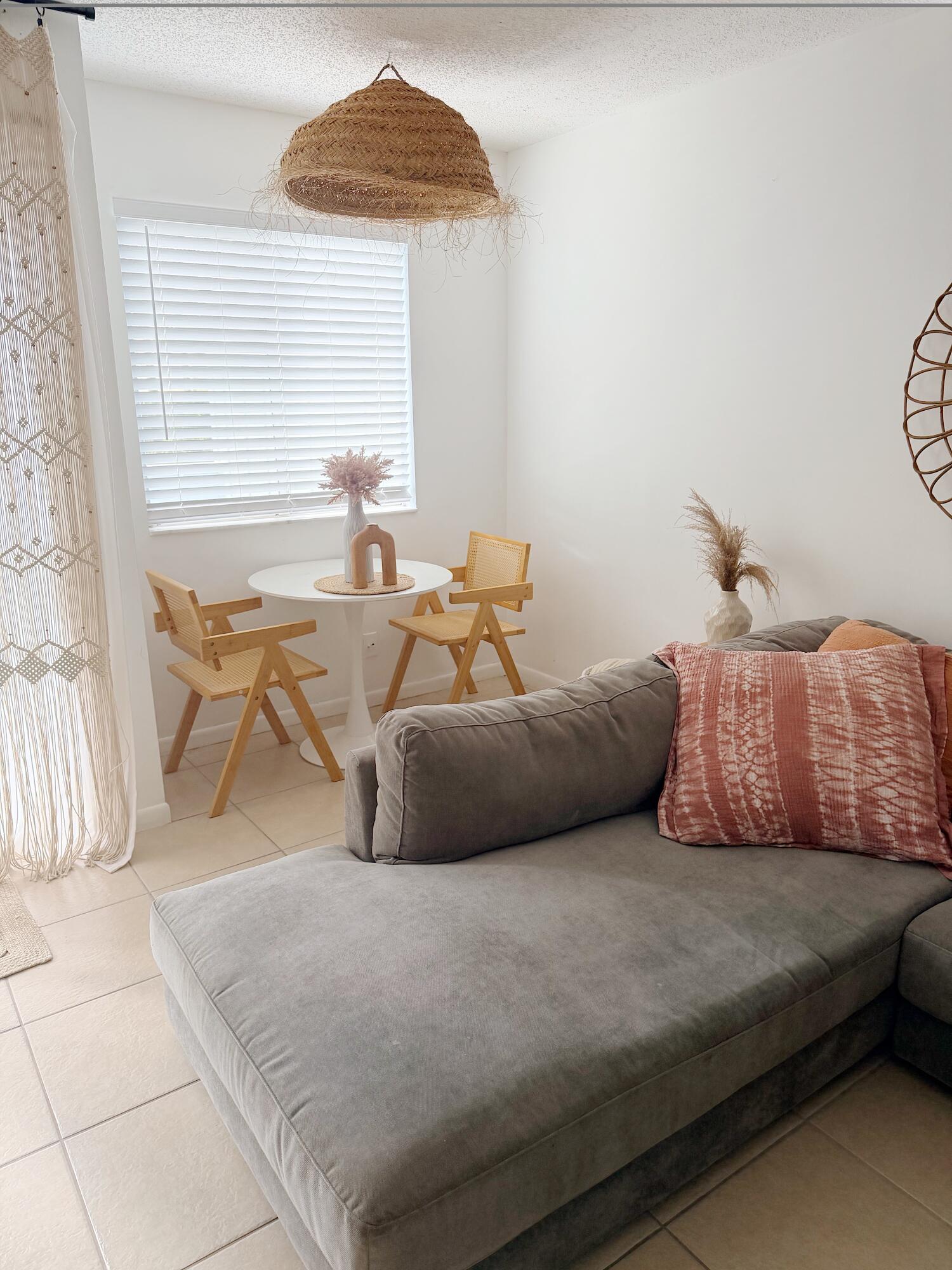 RIVERWALK 1 - Residential