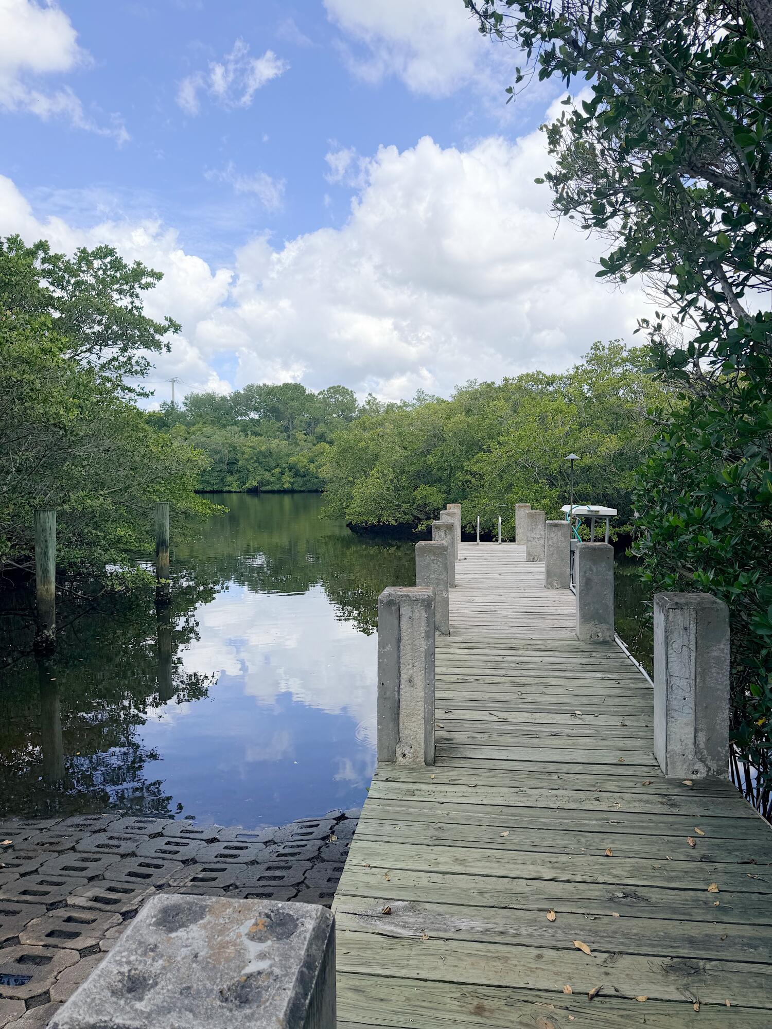 RIVERWALK 1 - Residential