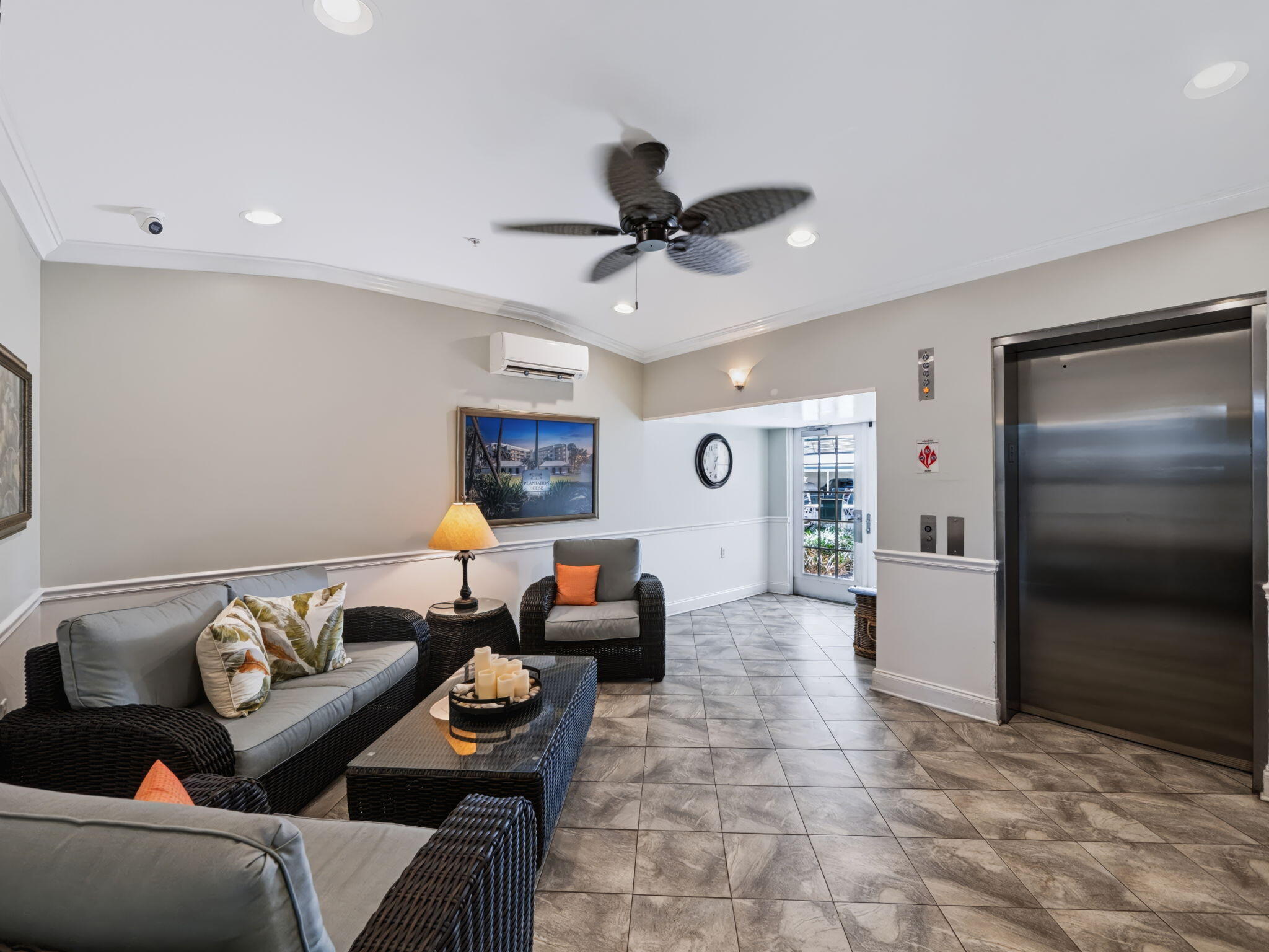 529 NE Plantation Road 105