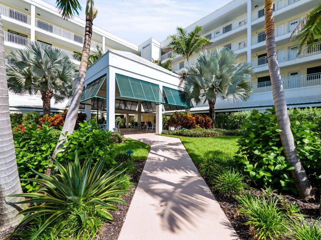 Photo of 529 NE Plantation Road #105, Stuart, FL 34996 (MLS # B26090166)