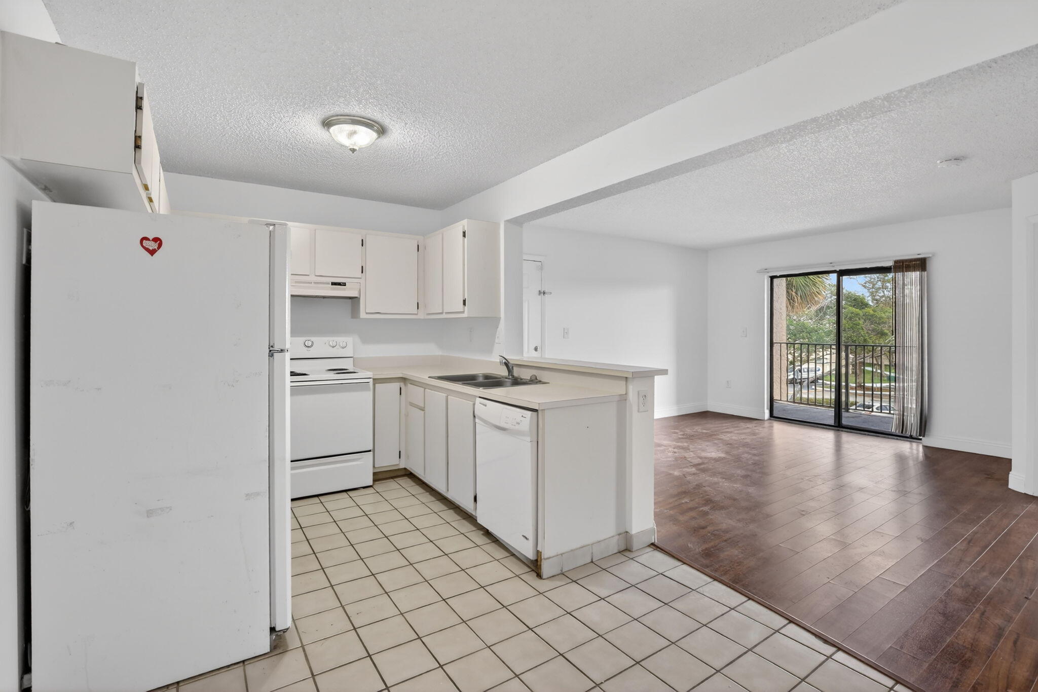 PALMS OF PEMBROKE CONDO - Residential