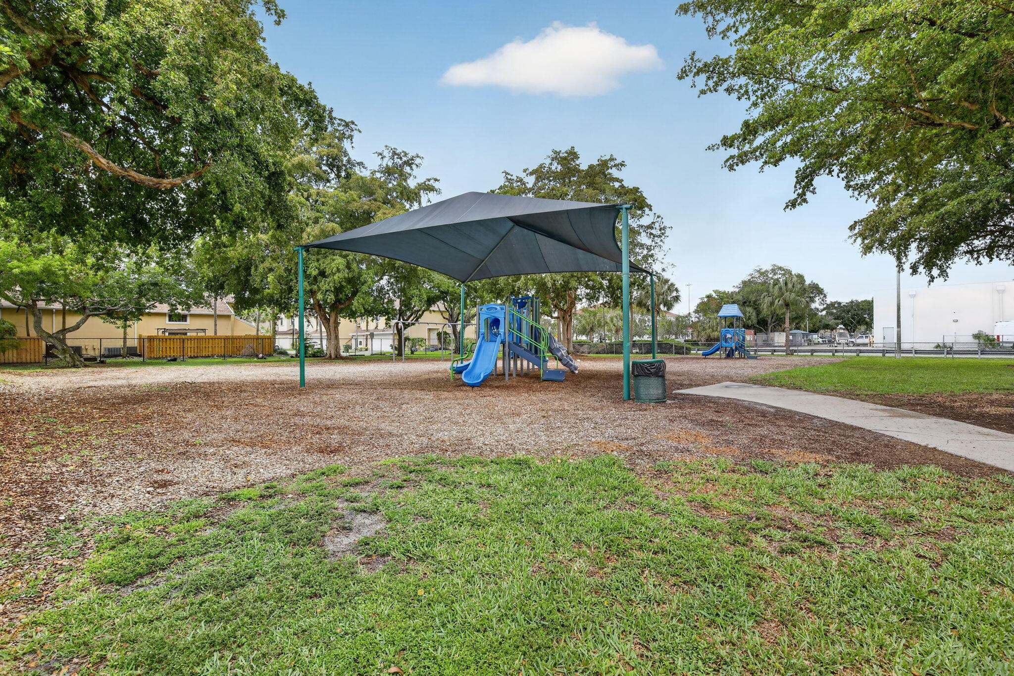 PALMS OF PEMBROKE CONDO - Residential