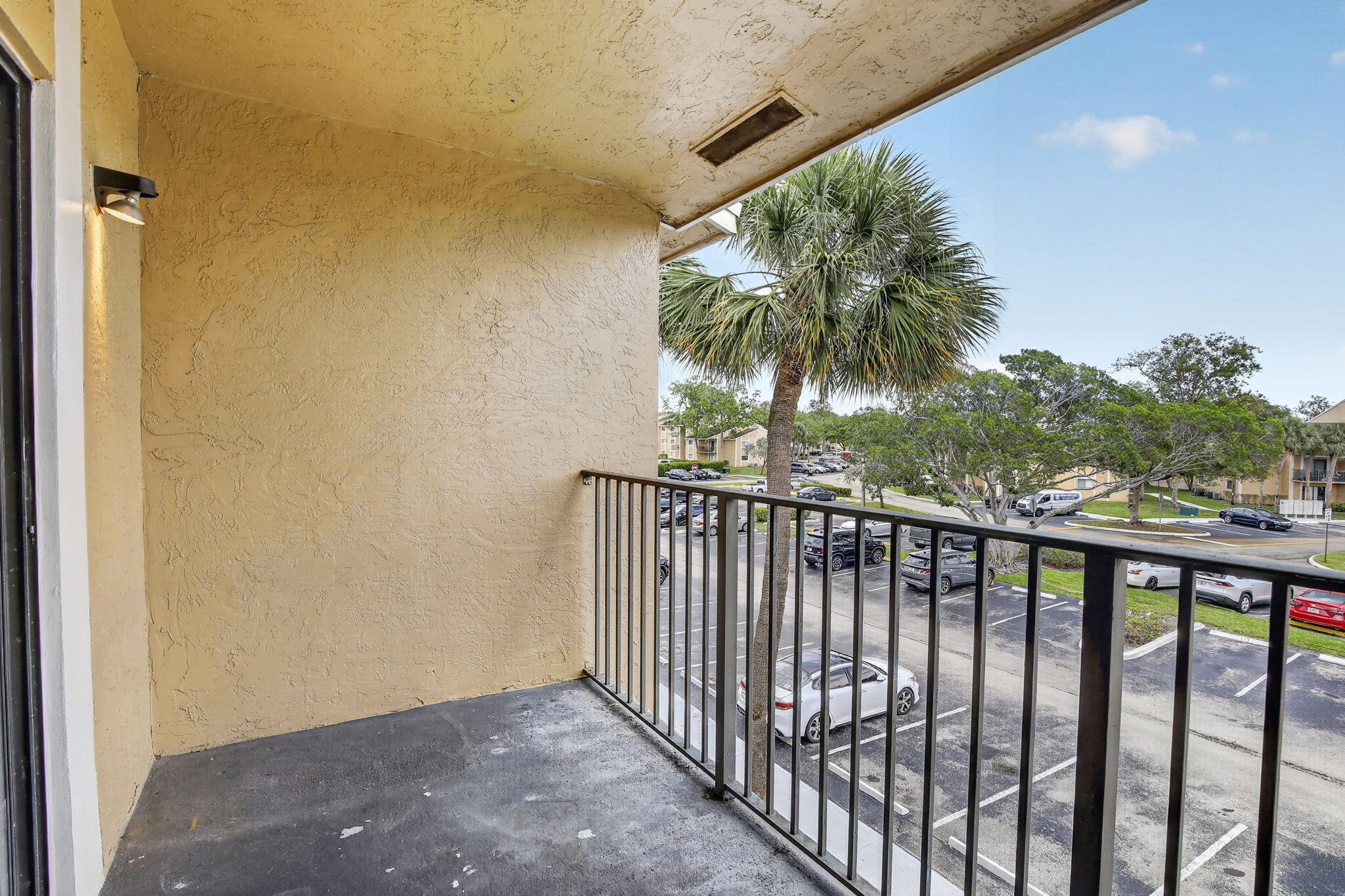 PALMS OF PEMBROKE CONDO - Residential