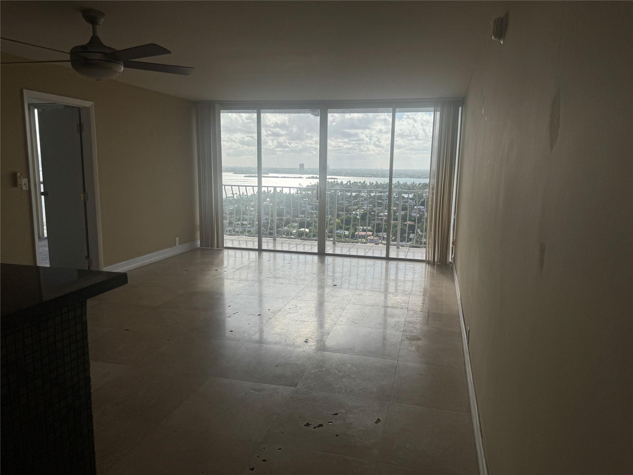 THE GRANDVIEW PALACE COND - Residential