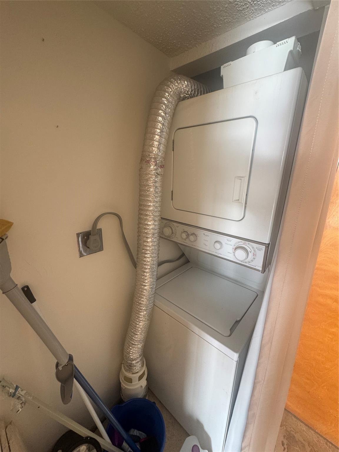 THE GRANDVIEW PALACE COND - Residential