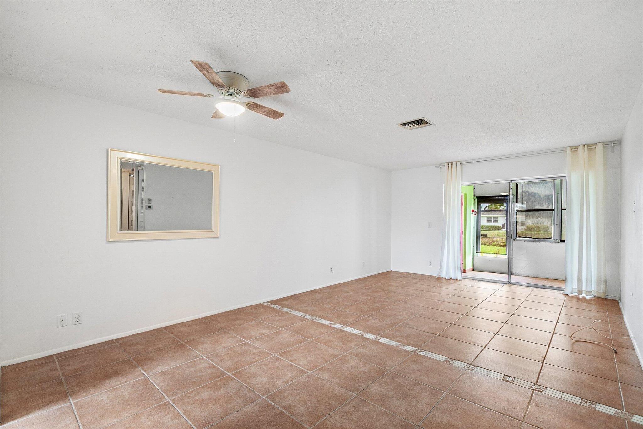 2775 Dudley Drive W F, West Palm Beach, FL, 33415/$119,999 4 2775 Dudley Drive W F