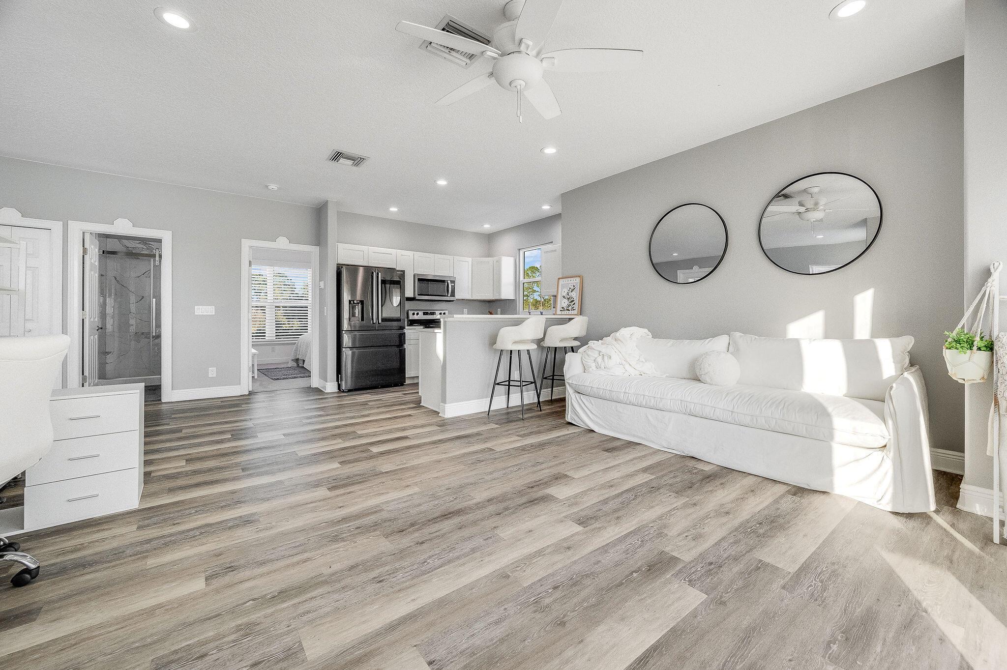 Melbourne Poultry Colony - Residential