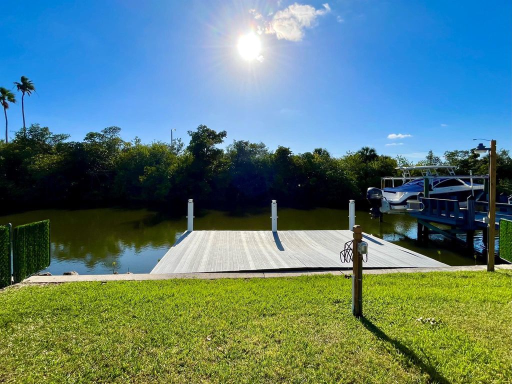 Photo of 1935 Robalo Drive, Vero Beach, FL 32960 (MLS # R10981049)