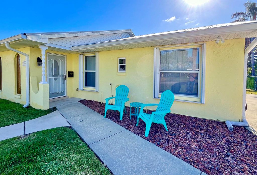 Photo of 1935 Robalo Drive, Vero Beach, FL 32960 (MLS # R10981049)