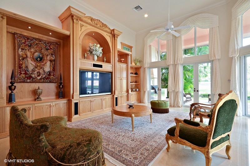 MIZNER LAKE ESTATES - Residential